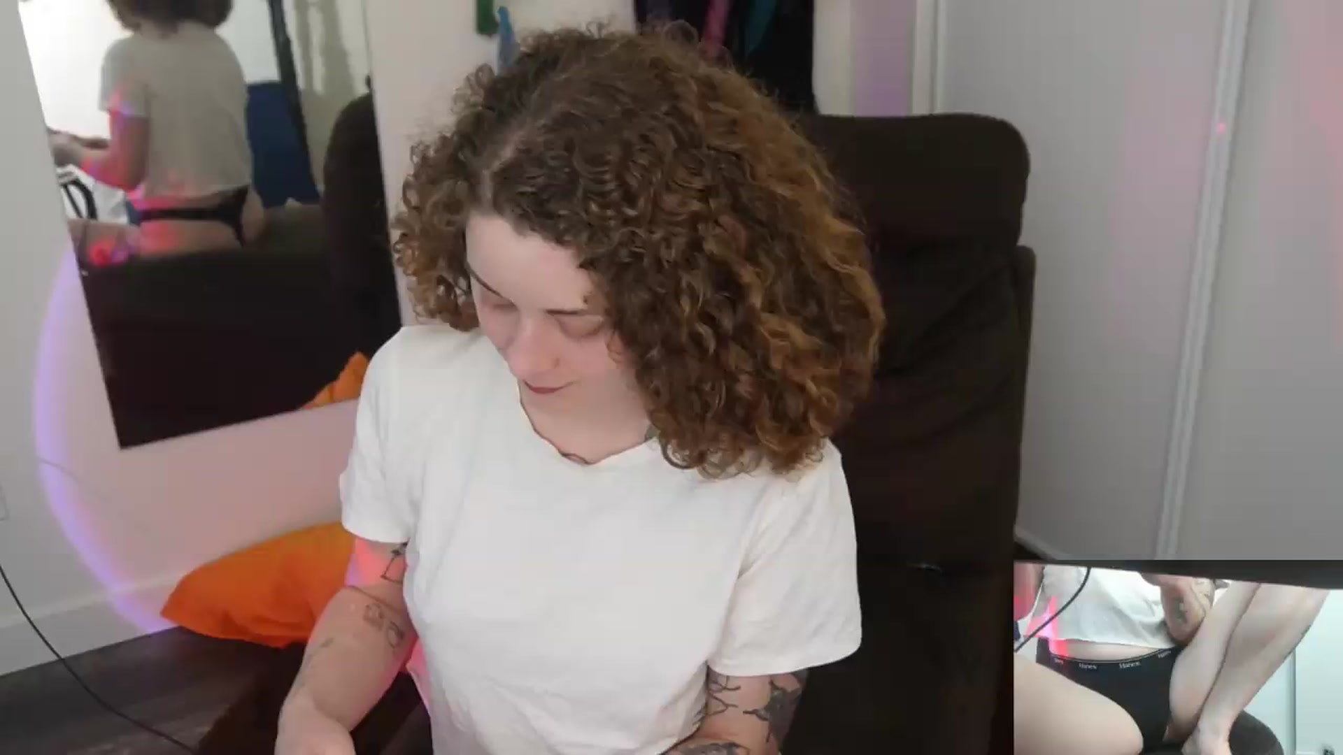Gallery image thumbnail from peachyqueen's myfreecams stream on, 08/06/2026, 21:40 image 5 of 20