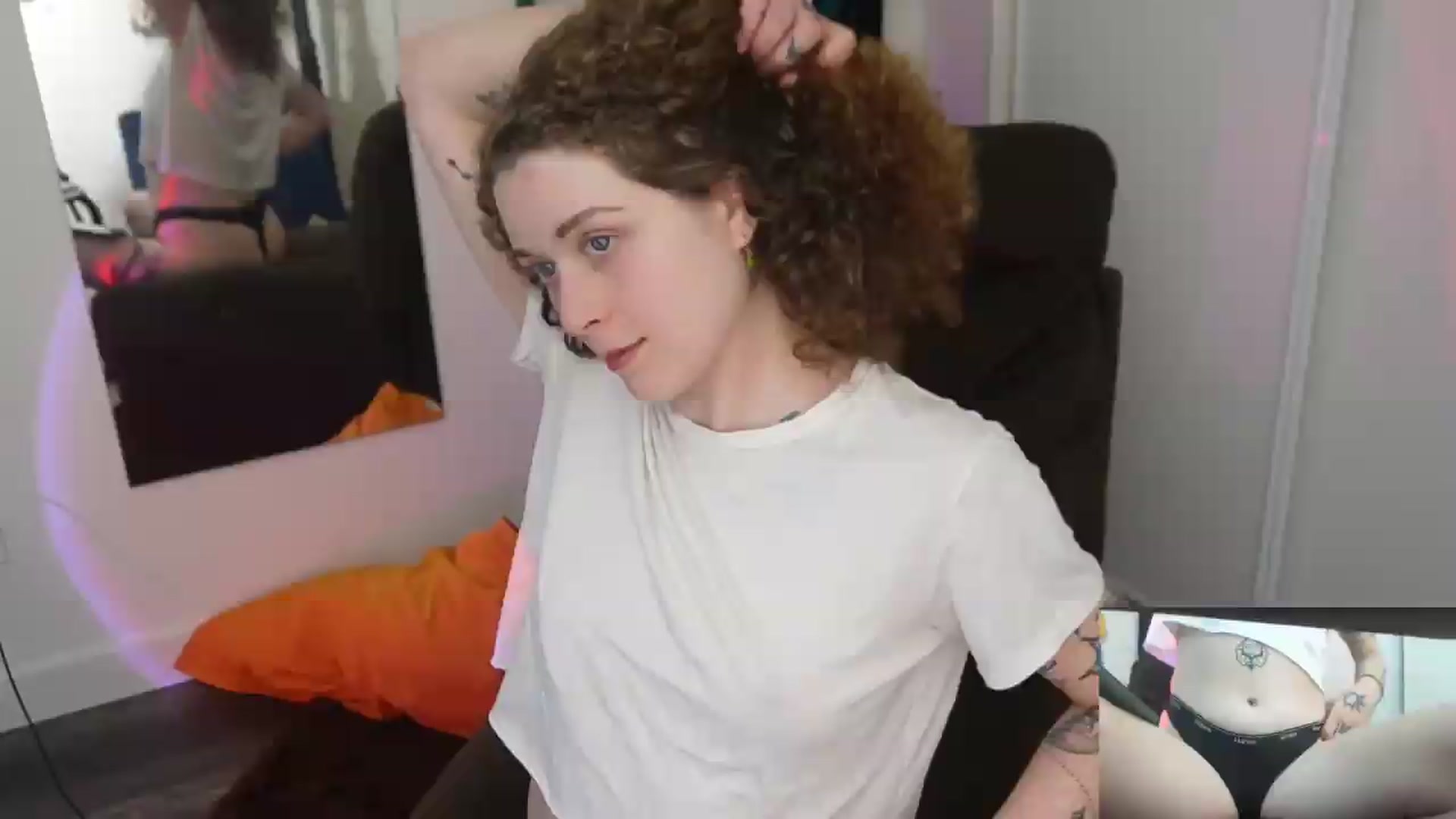 Gallery image thumbnail from peachyqueen's myfreecams stream on, 08/06/2026, 21:40 image 3 of 20