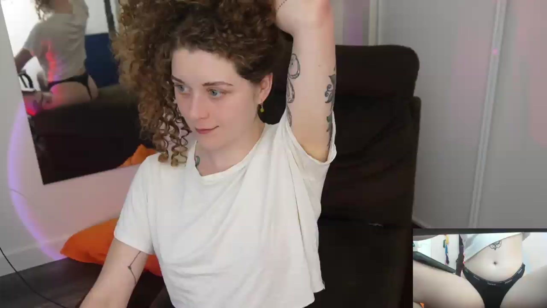 Gallery image thumbnail from peachyqueen's myfreecams stream on, 08/06/2026, 21:40 image 19 of 20