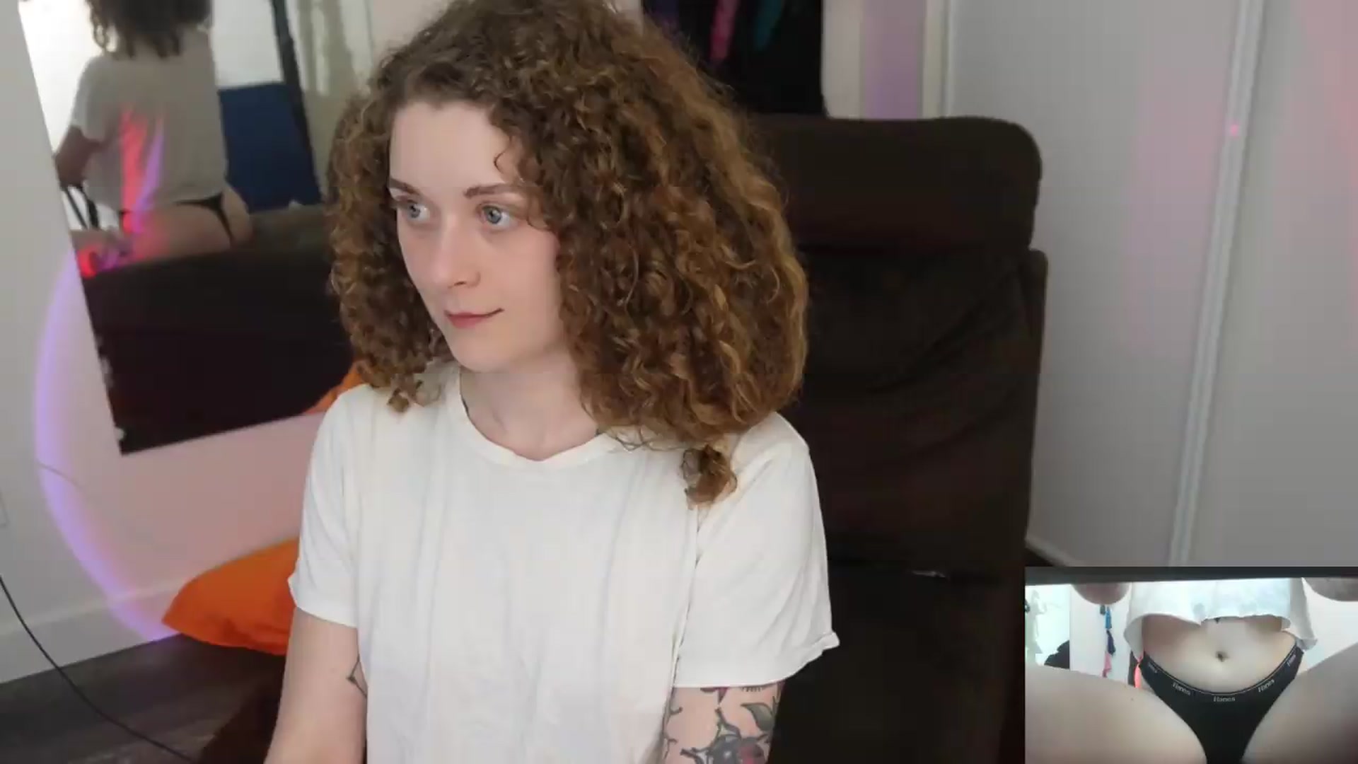 Gallery image thumbnail from peachyqueen's myfreecams stream on, 08/06/2026, 21:40 image 9 of 20