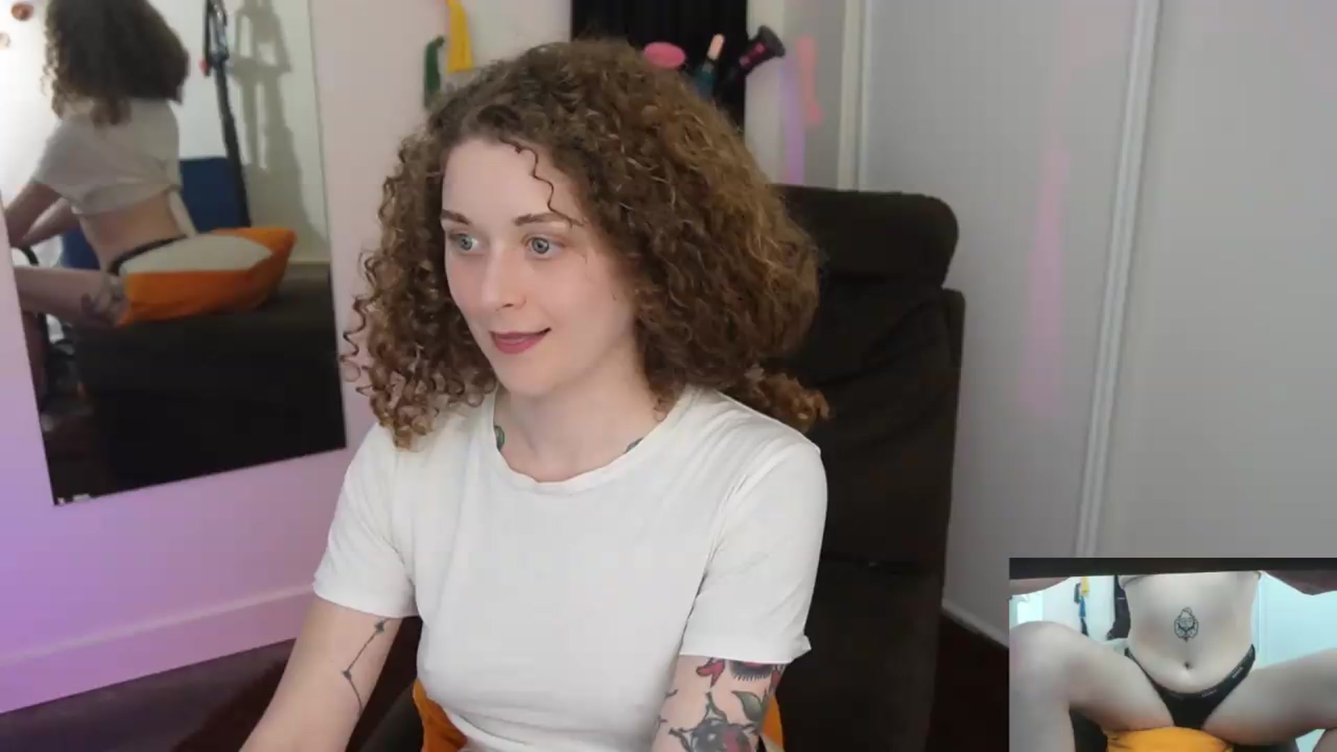Gallery image thumbnail from peachyqueen's myfreecams stream on, 08/06/2026, 23:25 image 15 of 20