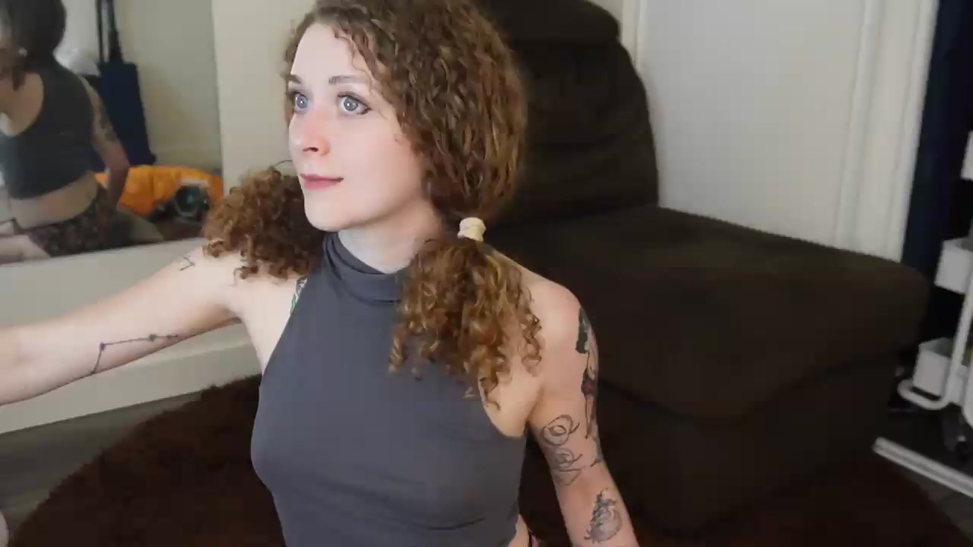 Gallery image thumbnail from peachyqueen's myfreecams stream on, 08/09/2026, 21:37 image 9 of 20