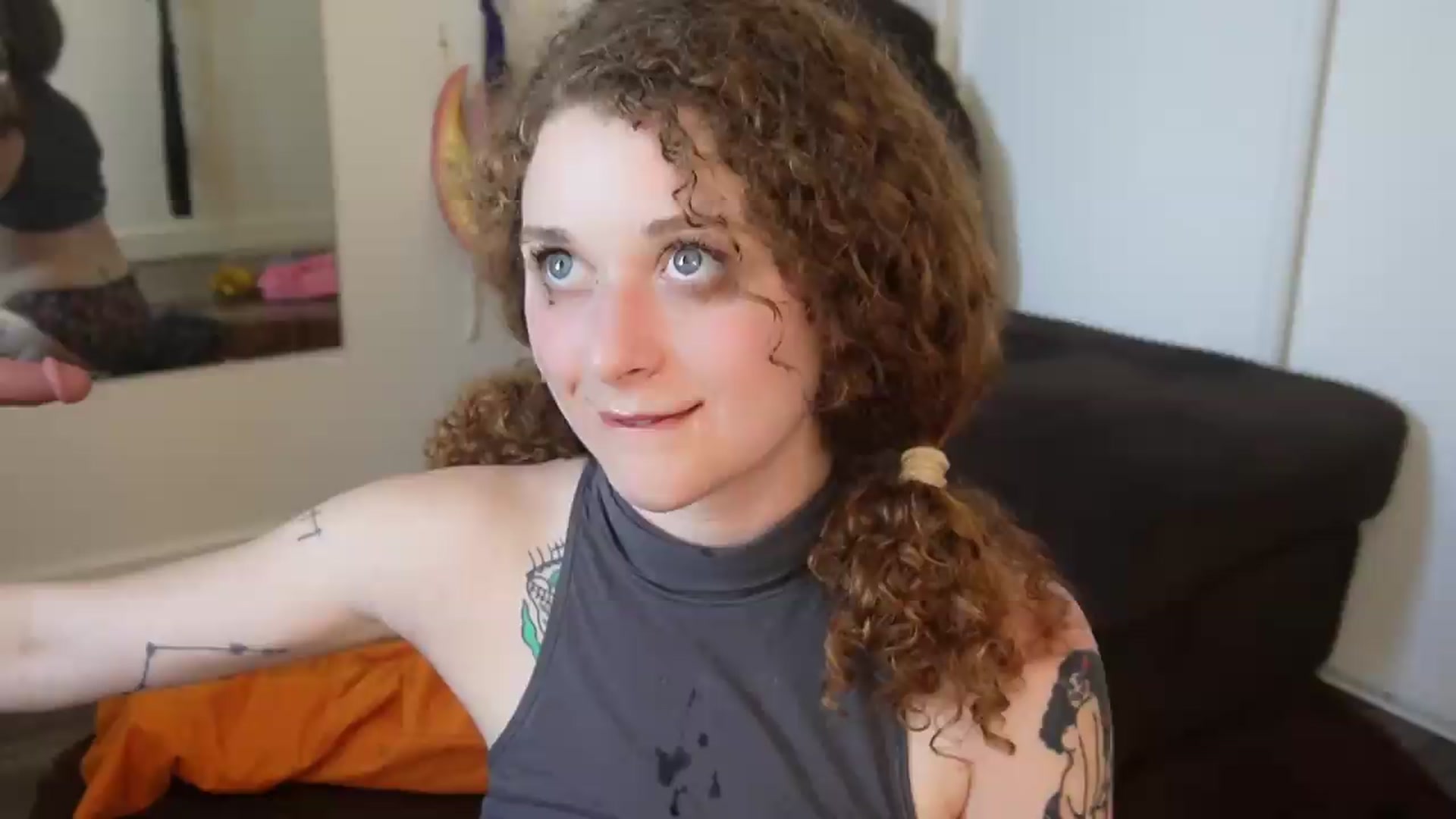 Gallery image thumbnail from peachyqueen's myfreecams stream on, 08/09/2026, 23:41 image 12 of 20