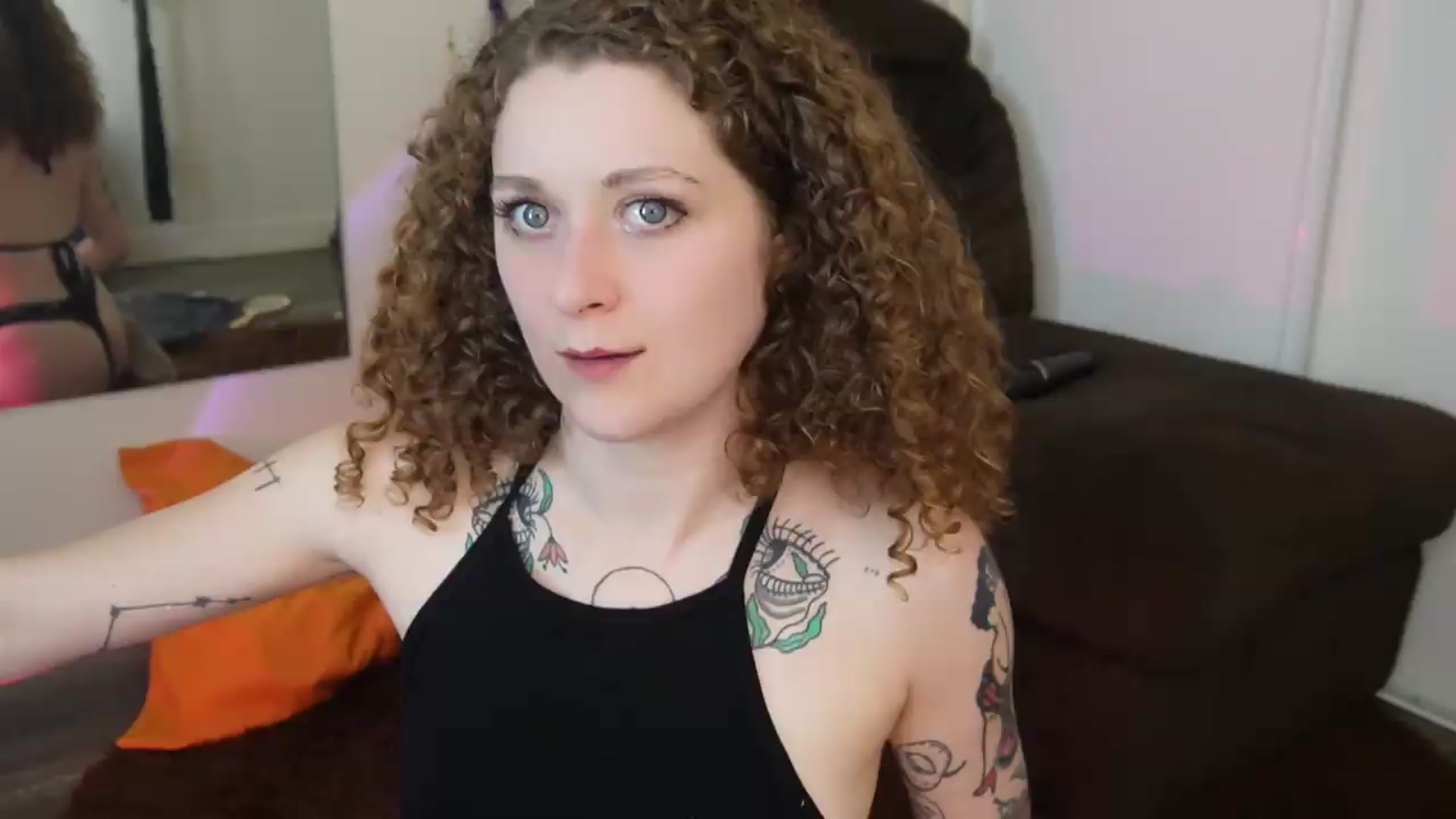 Gallery image thumbnail from peachyqueen's myfreecams stream on, 08/10/2026, 22:15 image 7 of 20