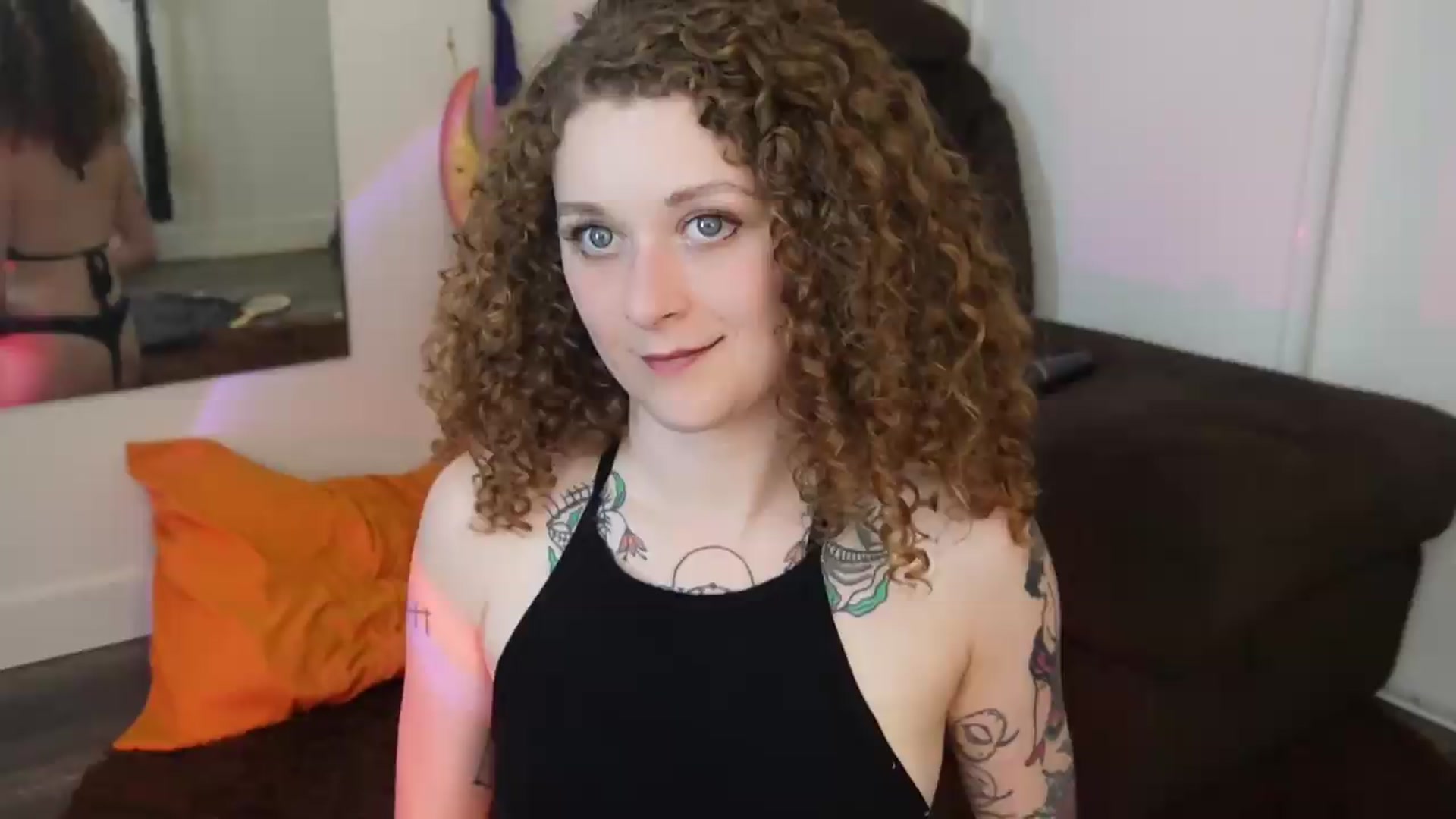 Gallery image thumbnail from peachyqueen's myfreecams stream on, 08/10/2026, 22:15 image 4 of 20