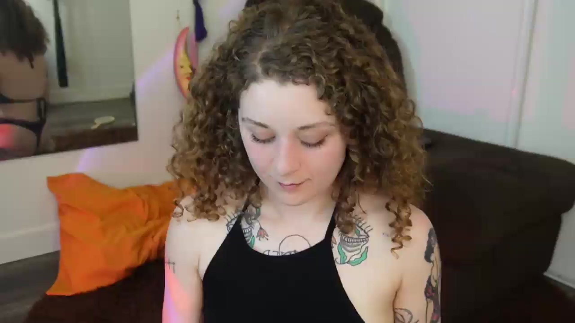 Gallery image thumbnail from peachyqueen's myfreecams stream on, 08/10/2026, 22:15 image 14 of 20