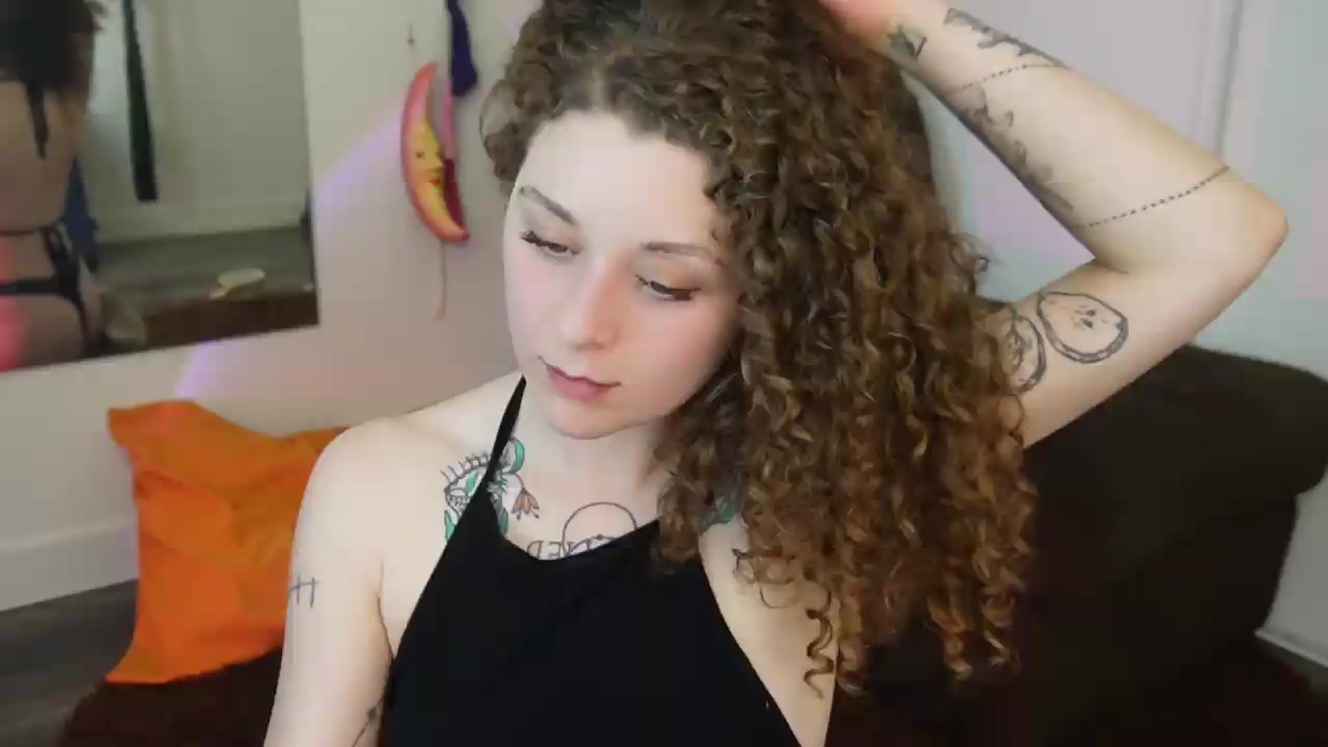 Gallery image thumbnail from peachyqueen's myfreecams stream on, 08/10/2026, 22:15 image 18 of 20