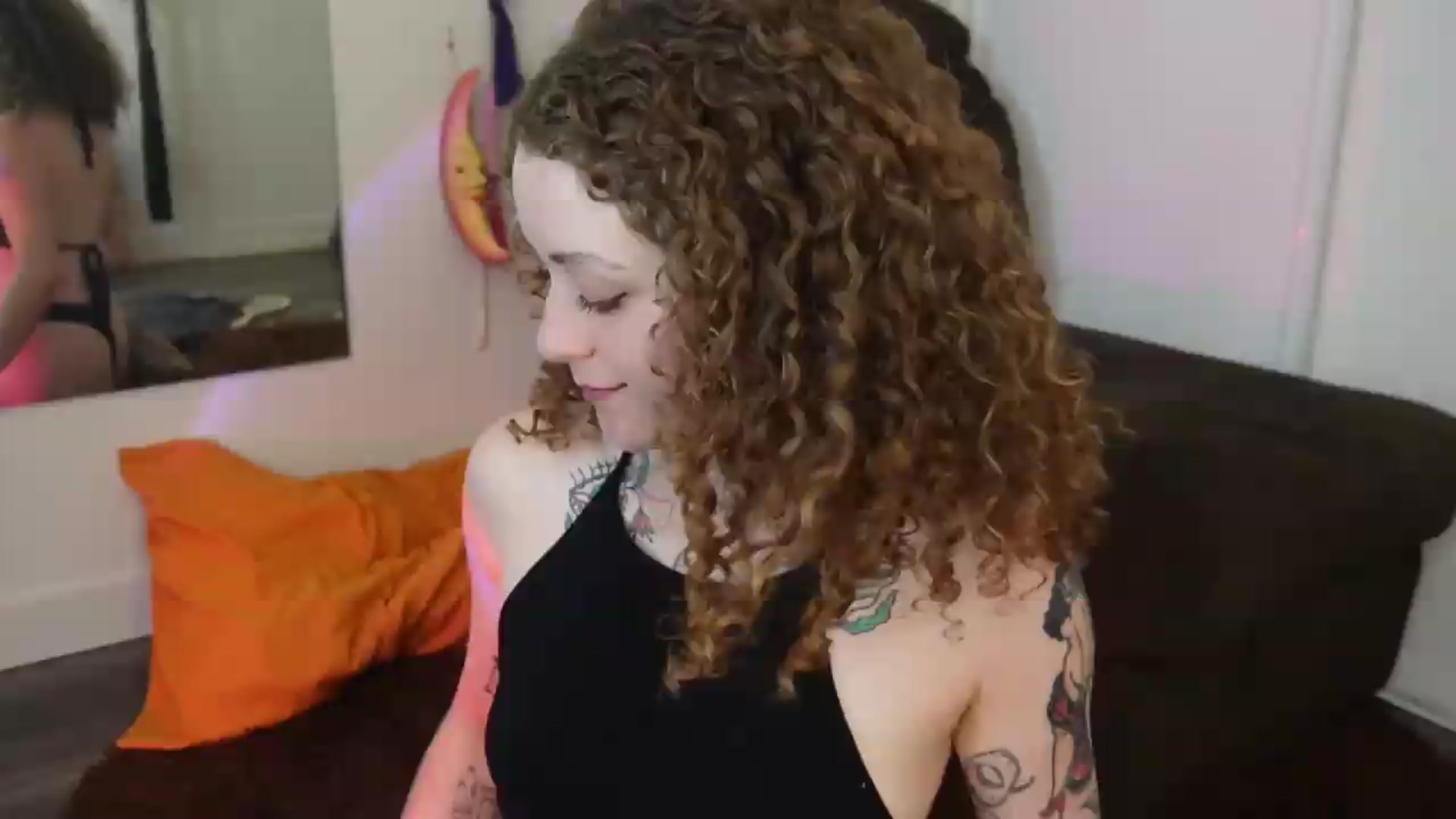 Gallery image thumbnail from peachyqueen's myfreecams stream on, 08/10/2026, 22:15 image 8 of 20