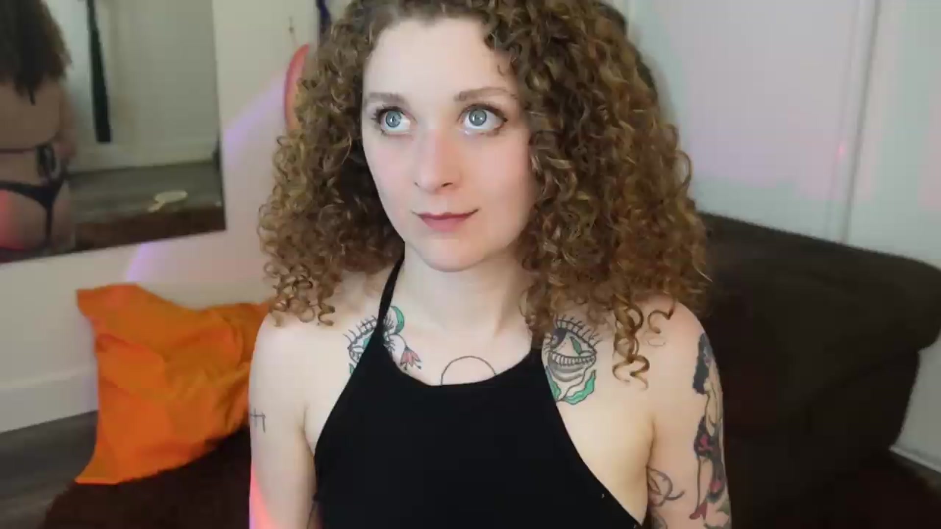 Gallery image thumbnail from peachyqueen's myfreecams stream on, 08/10/2026, 22:15 image 20 of 20
