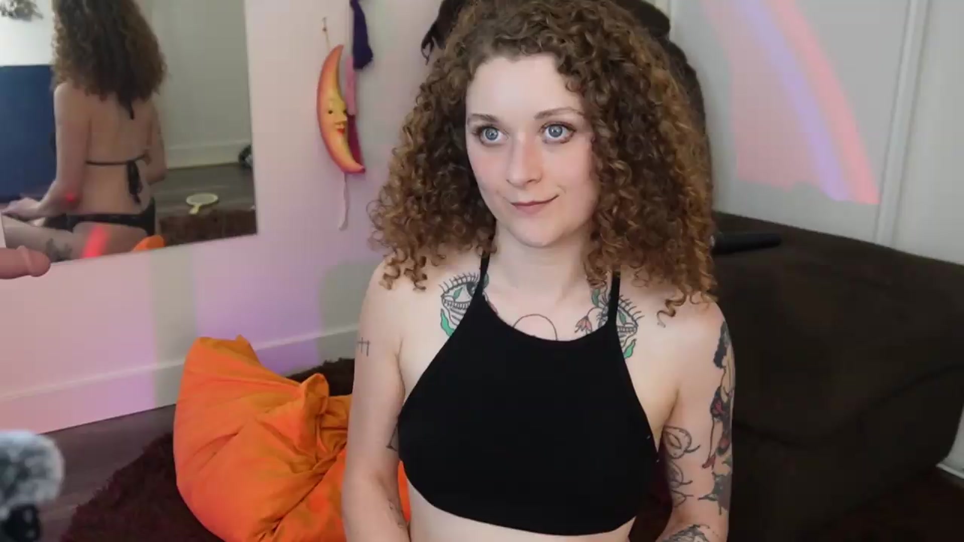Gallery image thumbnail from peachyqueen's myfreecams stream on, 08/11/2026, 24:26 image 1 of 20
