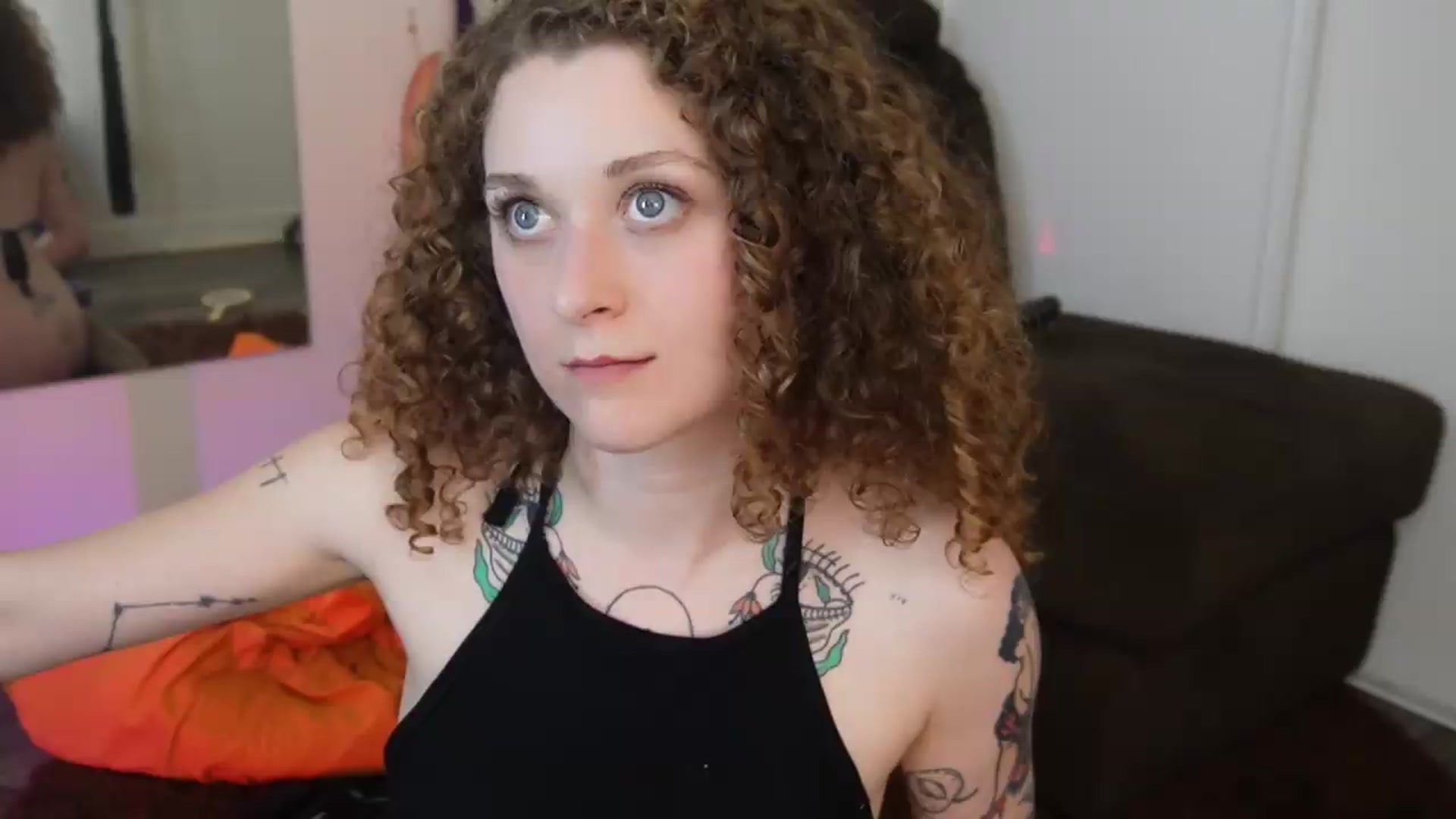 Gallery image thumbnail from peachyqueen's myfreecams stream on, 08/11/2026, 24:26 image 9 of 20