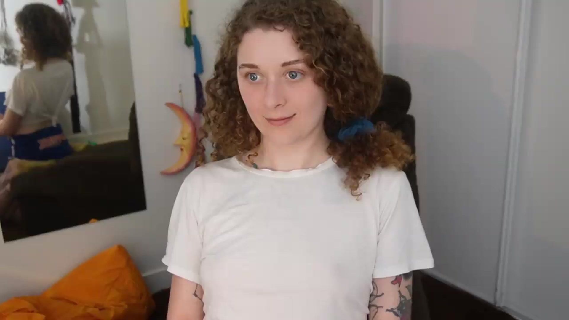 Gallery image thumbnail from peachyqueen's myfreecams stream on, 08/11/2026, 22:09 image 13 of 20