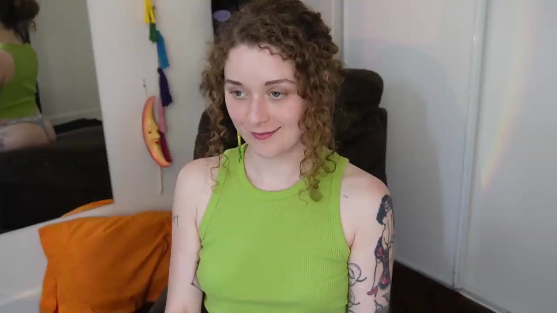 Gallery image thumbnail from peachyqueen's myfreecams stream on, 08/12/2026, 21:44 image 14 of 20