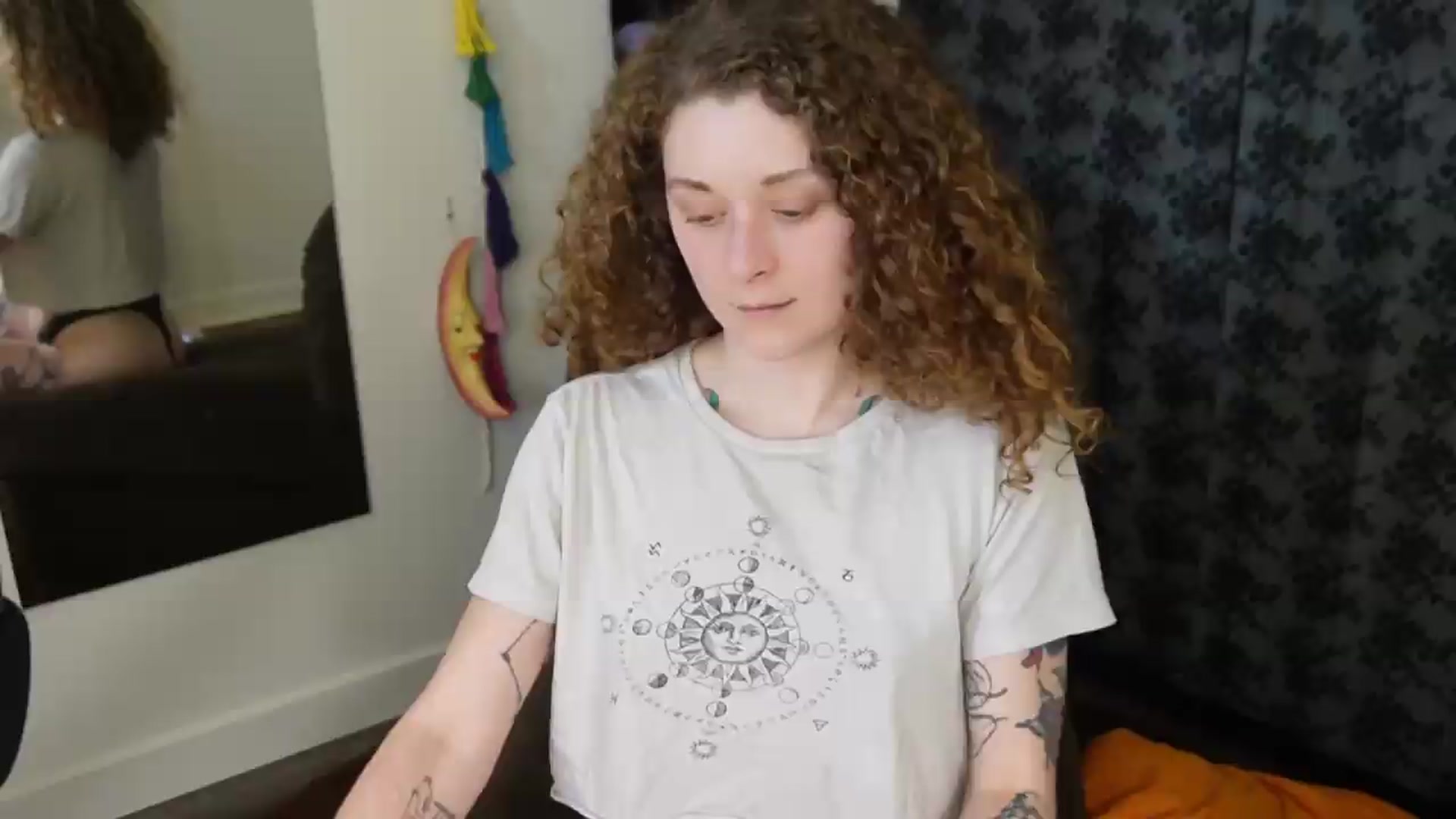 Gallery image thumbnail from peachyqueen's myfreecams stream on, 08/14/2026, 21:20 image 2 of 20