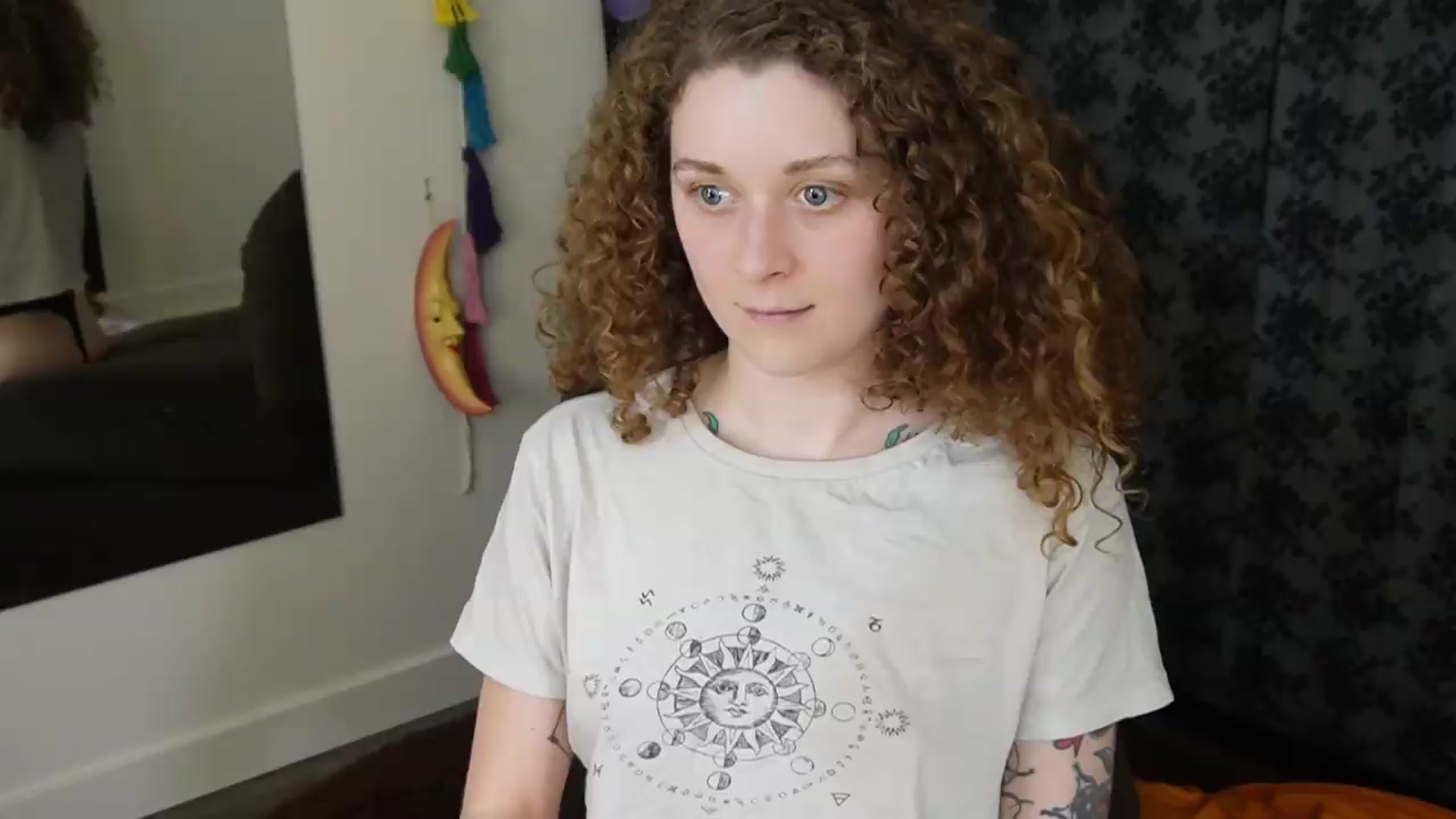 Gallery image thumbnail from peachyqueen's myfreecams stream on, 08/14/2026, 21:20 image 19 of 20