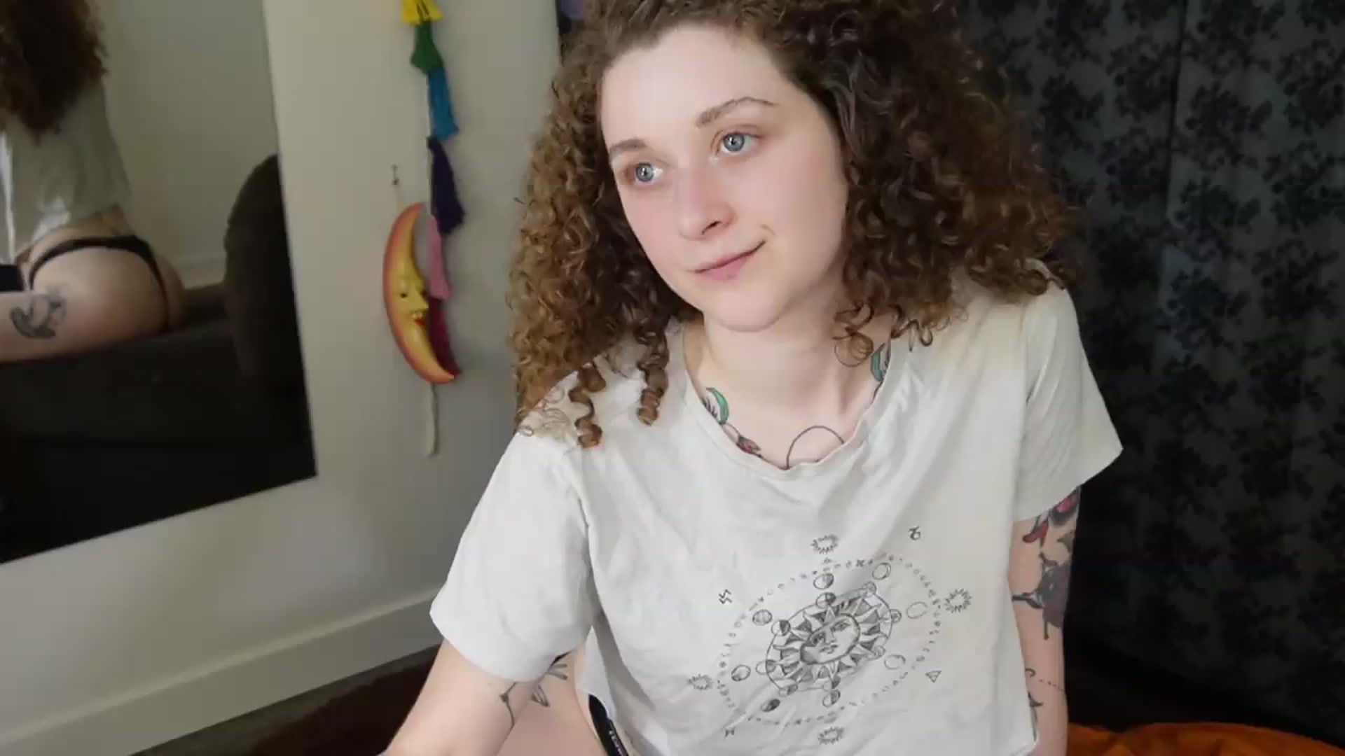 Gallery image thumbnail from peachyqueen's myfreecams stream on, 08/14/2026, 21:20 image 16 of 20