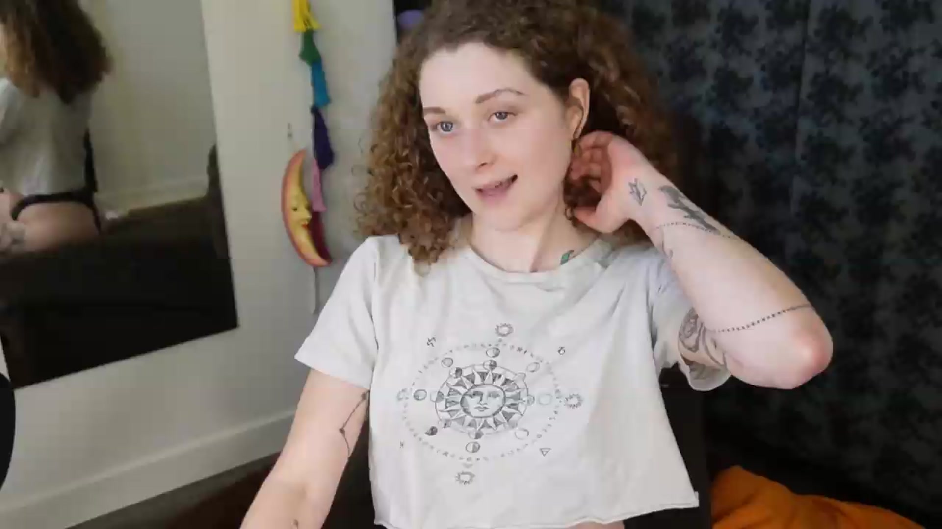 Gallery image thumbnail from peachyqueen's myfreecams stream on, 08/14/2026, 21:20 image 7 of 20