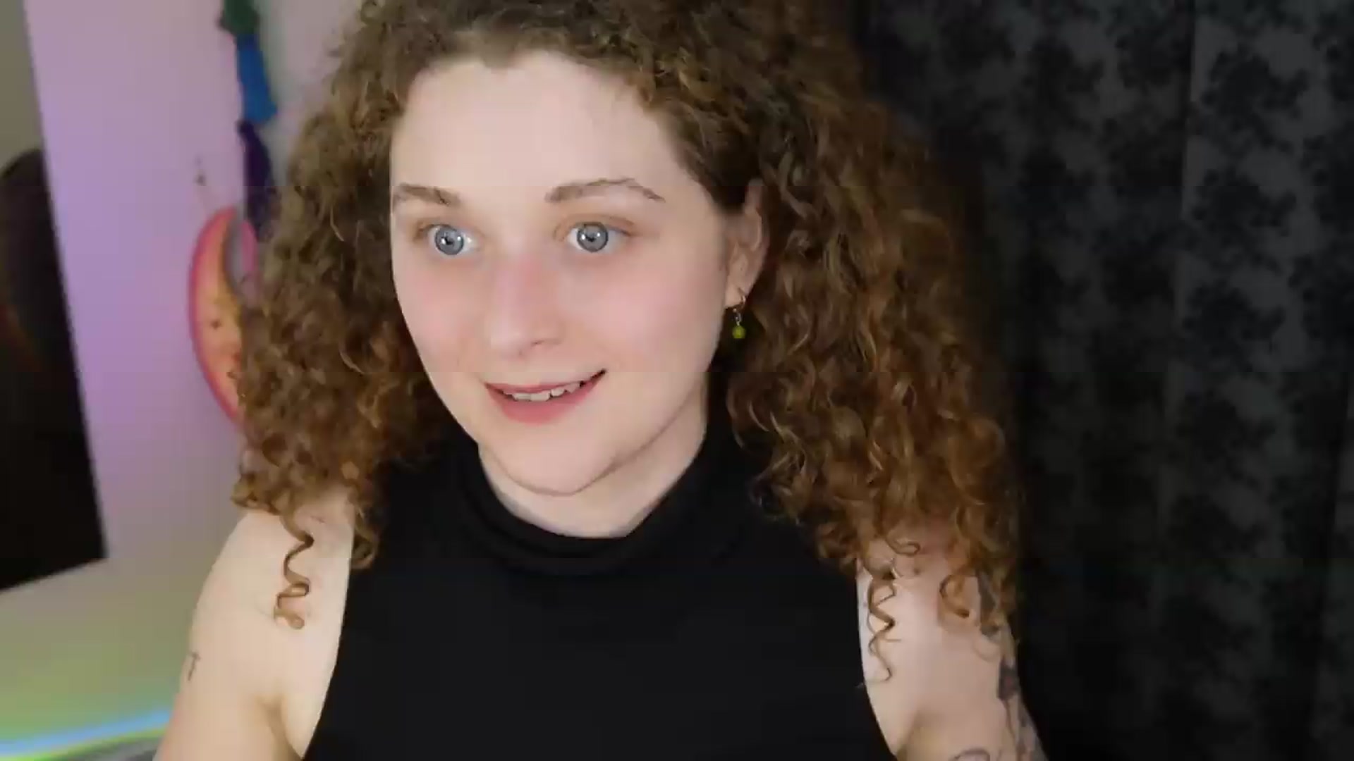 Gallery image thumbnail from peachyqueen's myfreecams stream on, 08/17/2026, 23:31 image 19 of 20