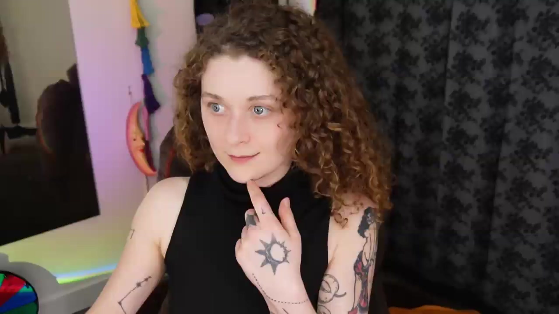 Gallery image thumbnail from peachyqueen's myfreecams stream on, 08/17/2026, 23:31 image 6 of 20