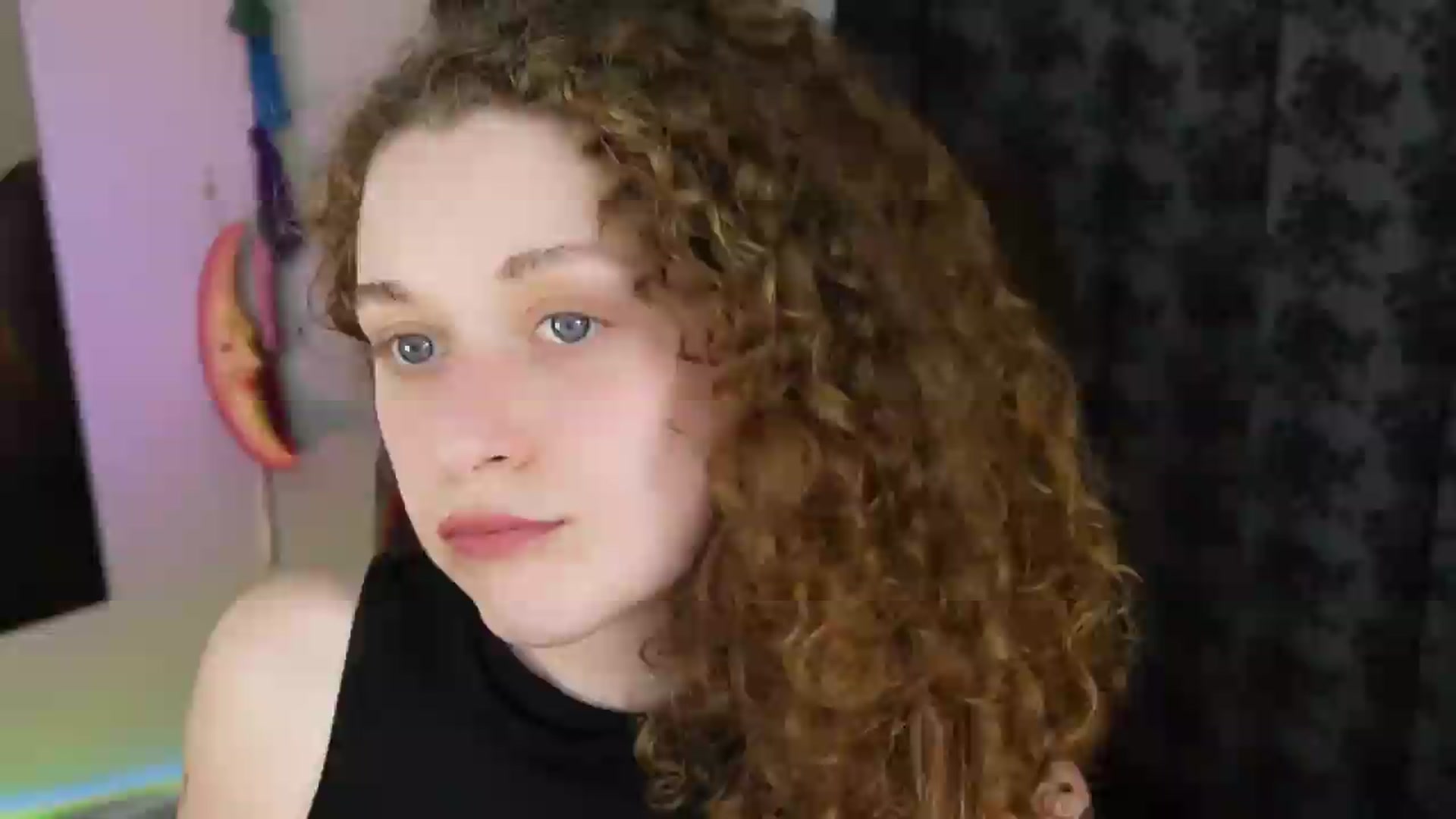Gallery image thumbnail from peachyqueen's myfreecams stream on, 08/17/2026, 23:31 image 18 of 20