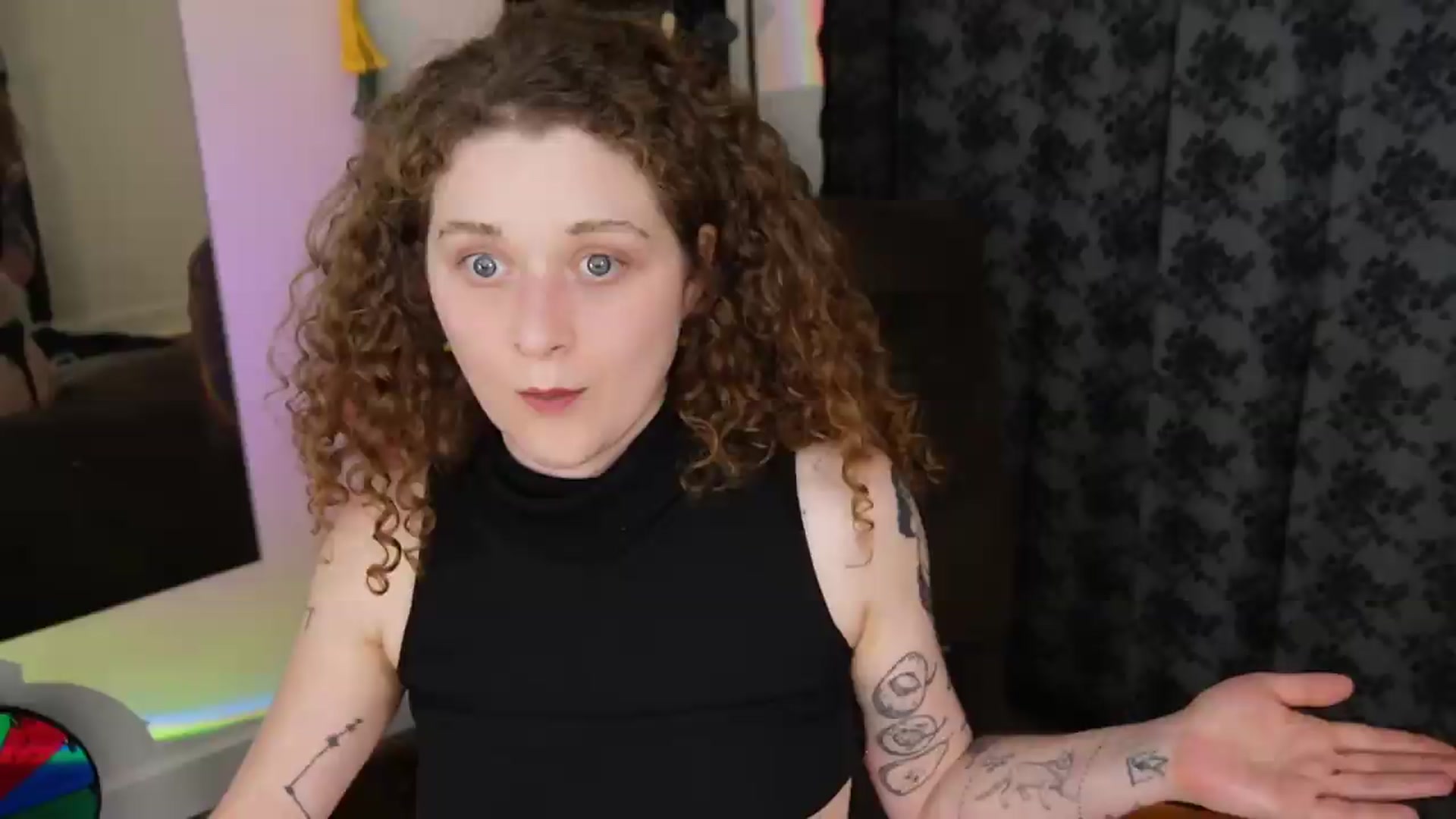 Gallery image thumbnail from peachyqueen's myfreecams stream on, 08/17/2026, 23:31 image 13 of 20