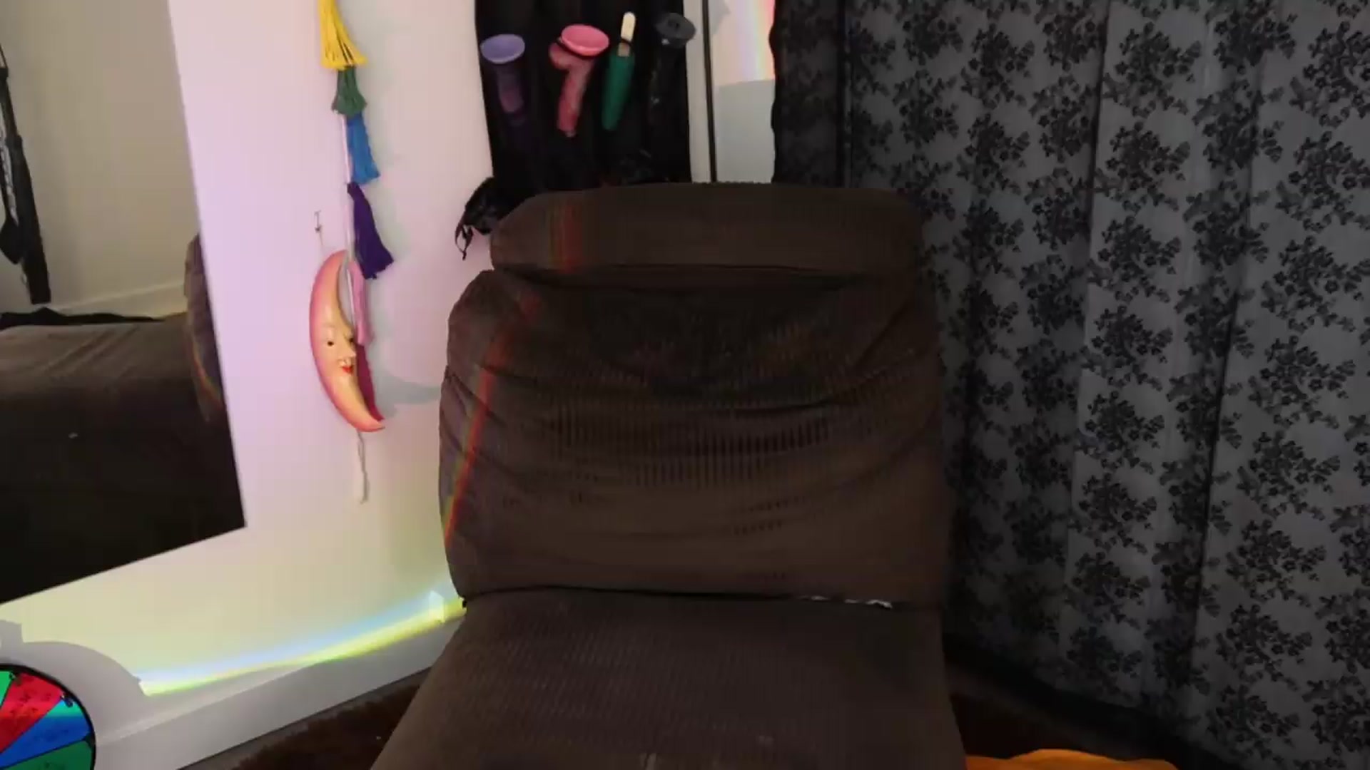Gallery image thumbnail from peachyqueen's myfreecams stream on, 08/17/2026, 23:31 image 7 of 20