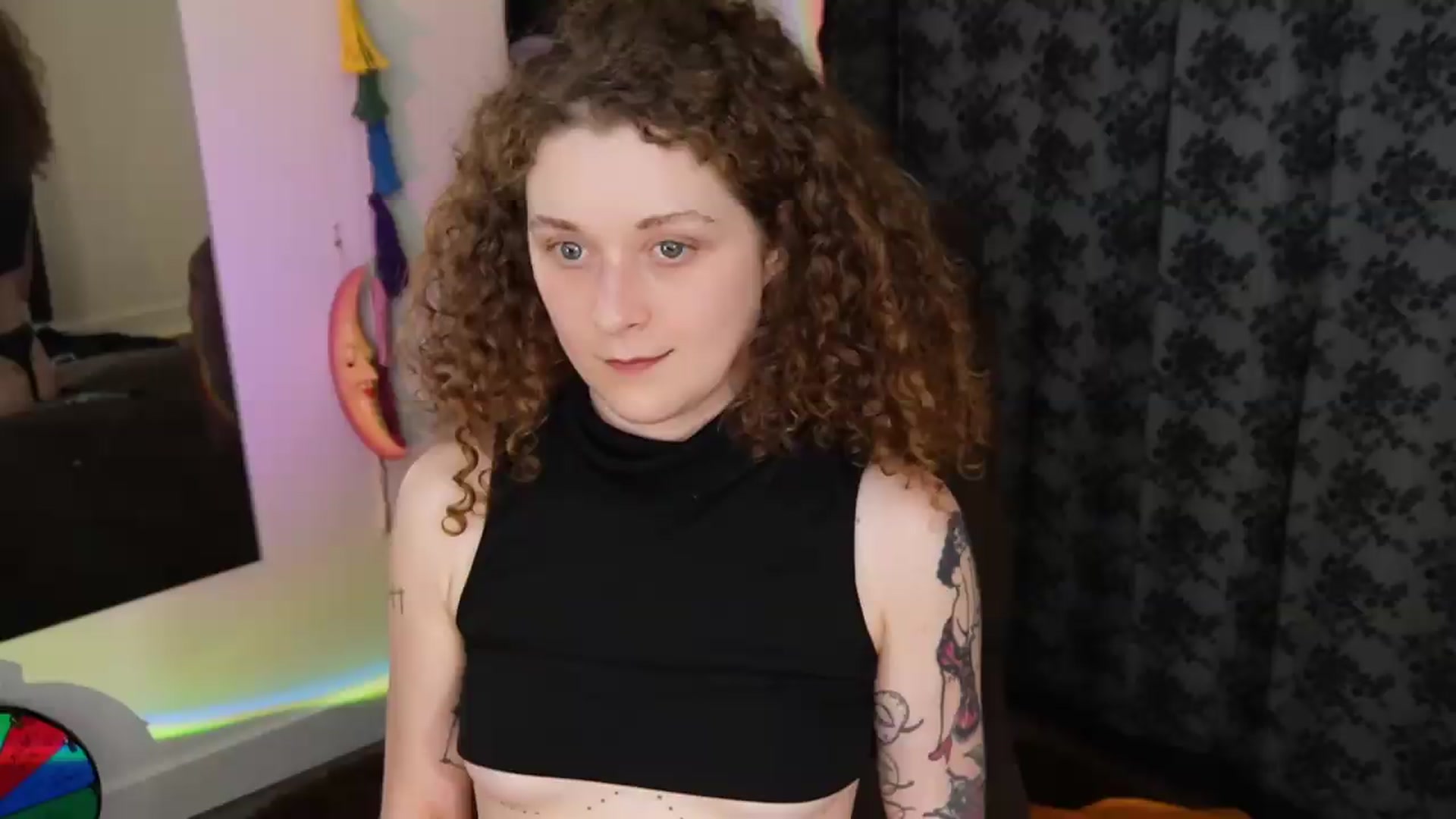 Gallery image thumbnail from peachyqueen's myfreecams stream on, 08/17/2026, 23:31 image 12 of 20