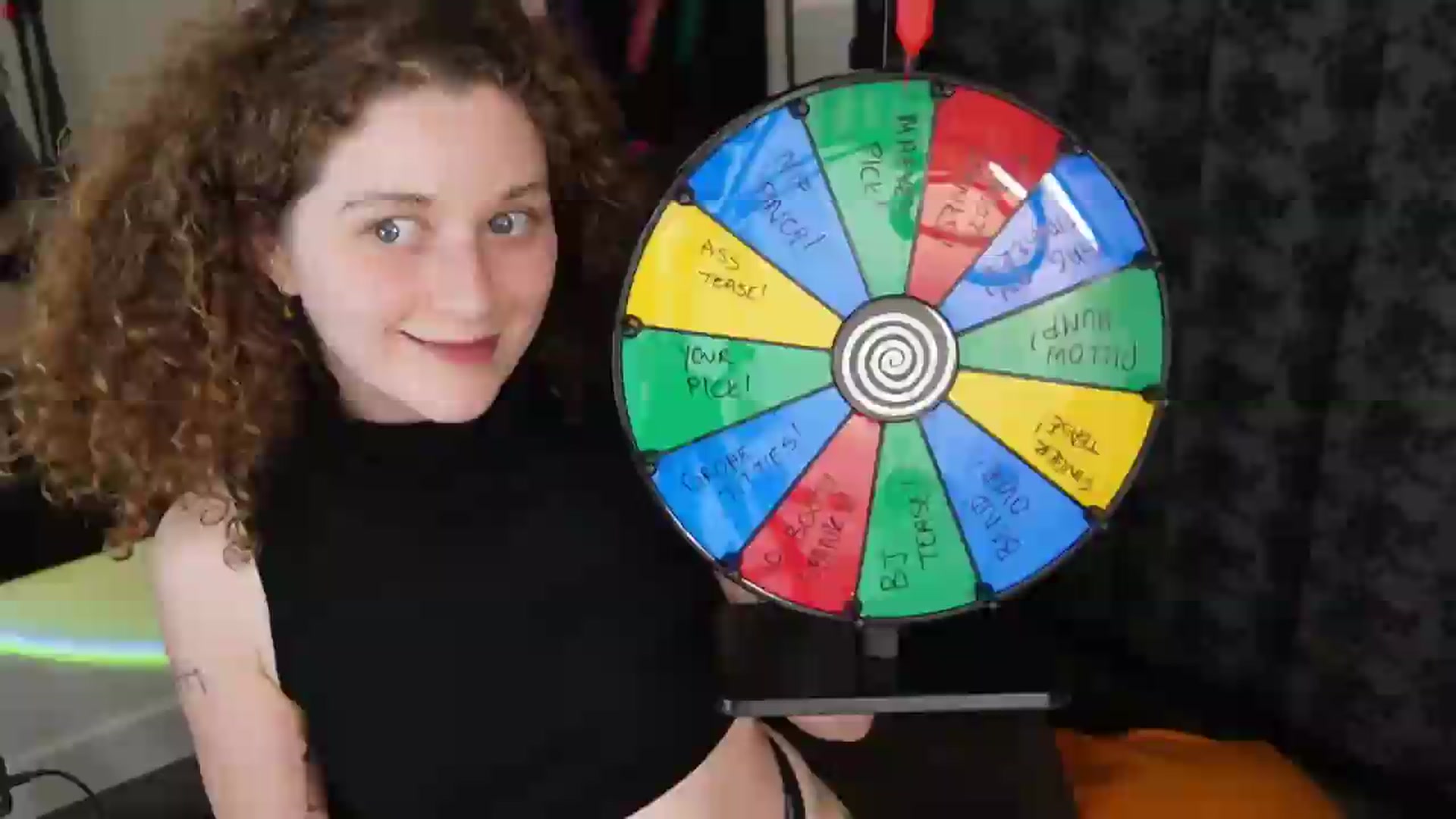 Gallery image thumbnail from peachyqueen's myfreecams stream on, 08/18/2026, 01:03 image 6 of 20