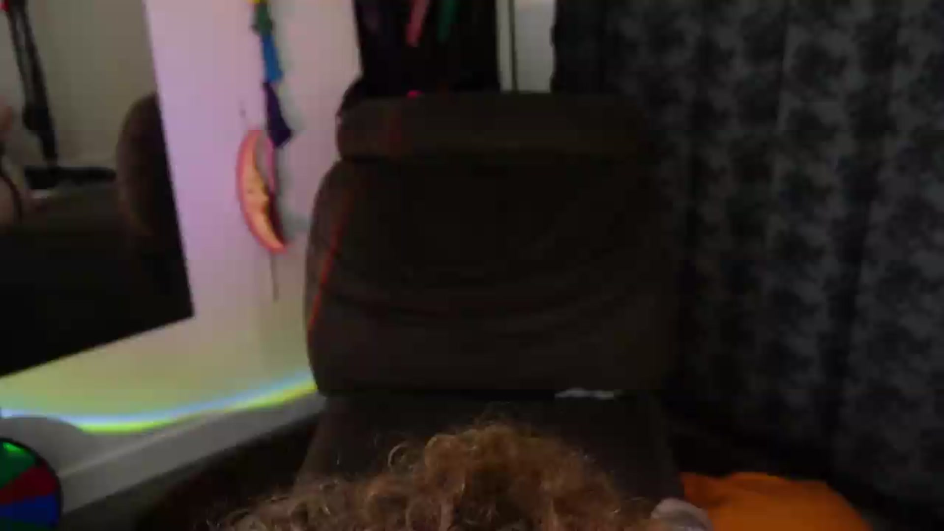 Gallery image thumbnail from peachyqueen's myfreecams stream on, 08/18/2026, 01:03 image 4 of 20