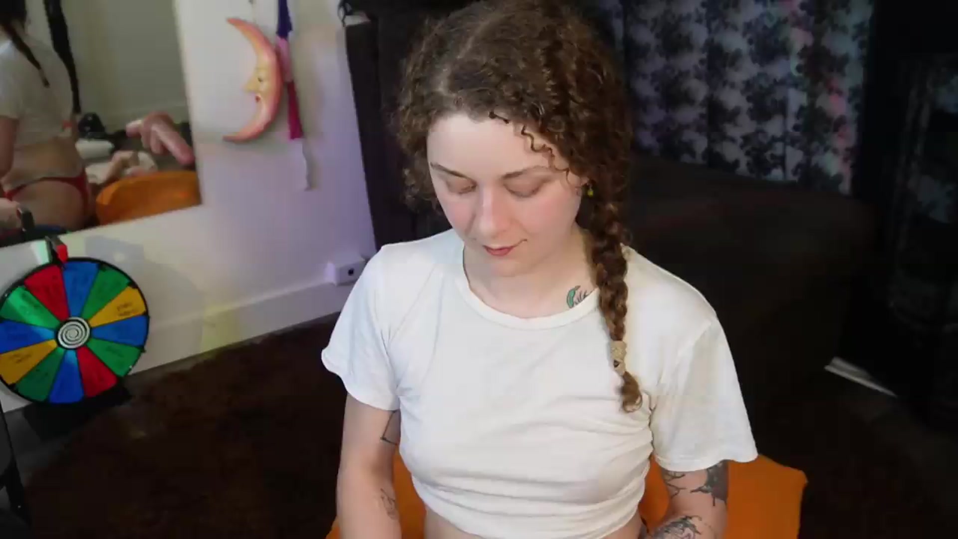 Gallery image thumbnail from peachyqueen's myfreecams stream on, 08/18/2026, 23:01 image 15 of 20