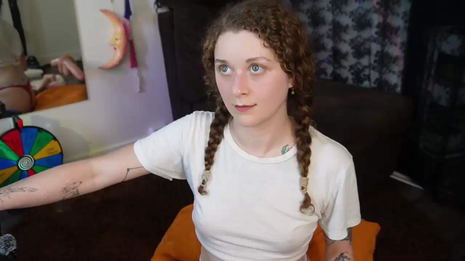 Gallery image thumbnail from peachyqueen's myfreecams stream on, 08/18/2026, 23:01 image 11 of 20