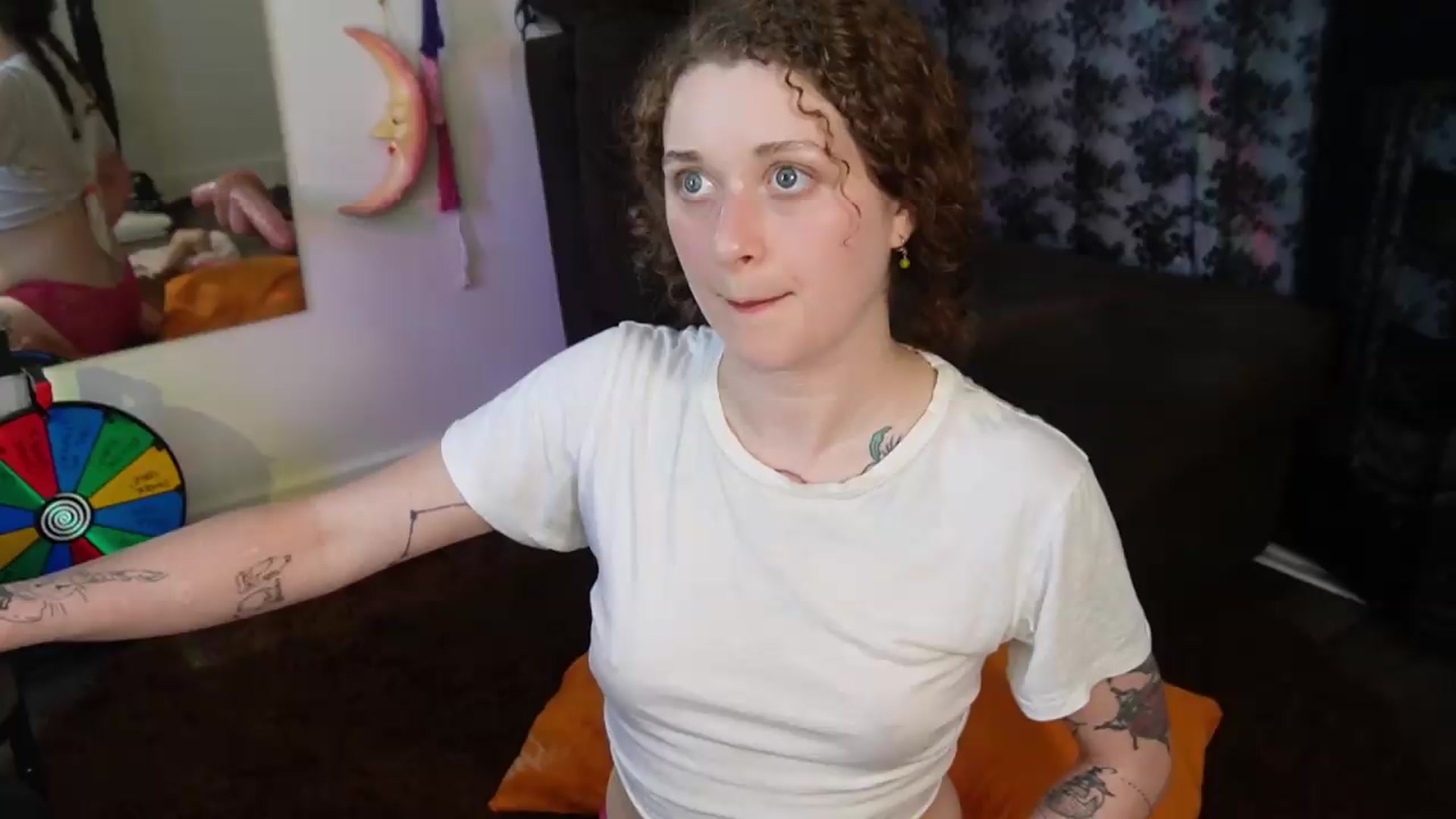 Gallery image thumbnail from peachyqueen's myfreecams stream on, 08/18/2026, 23:01 image 19 of 20