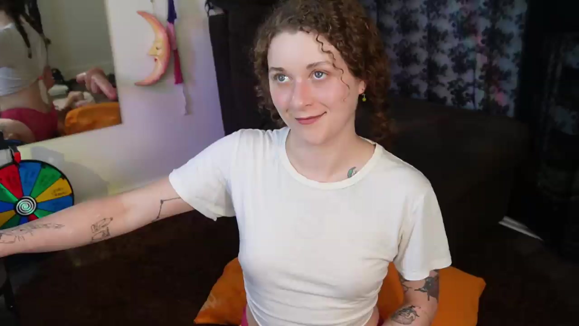 Gallery image thumbnail from peachyqueen's myfreecams stream on, 08/18/2026, 23:01 image 20 of 20