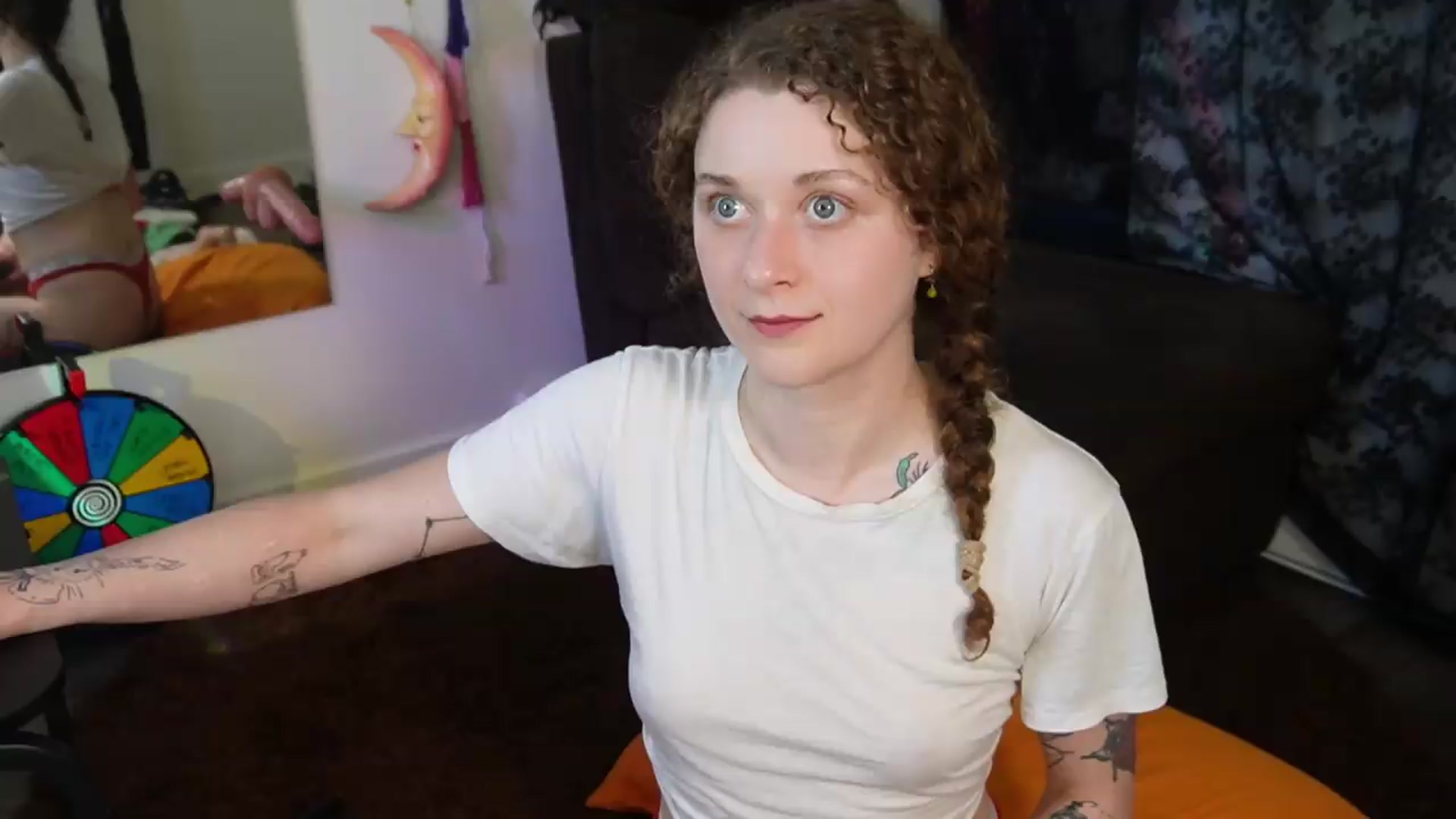 Gallery image thumbnail from peachyqueen's myfreecams stream on, 08/18/2026, 23:34 image 10 of 20