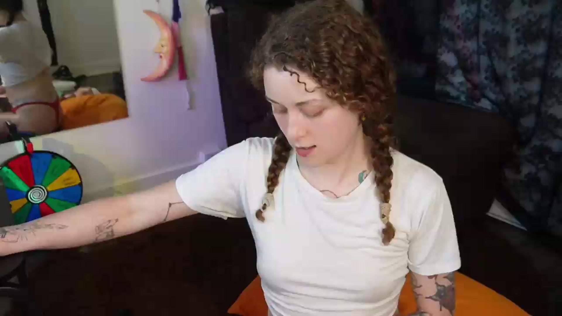 Gallery image thumbnail from peachyqueen's myfreecams stream on, 08/18/2026, 23:34 image 18 of 20