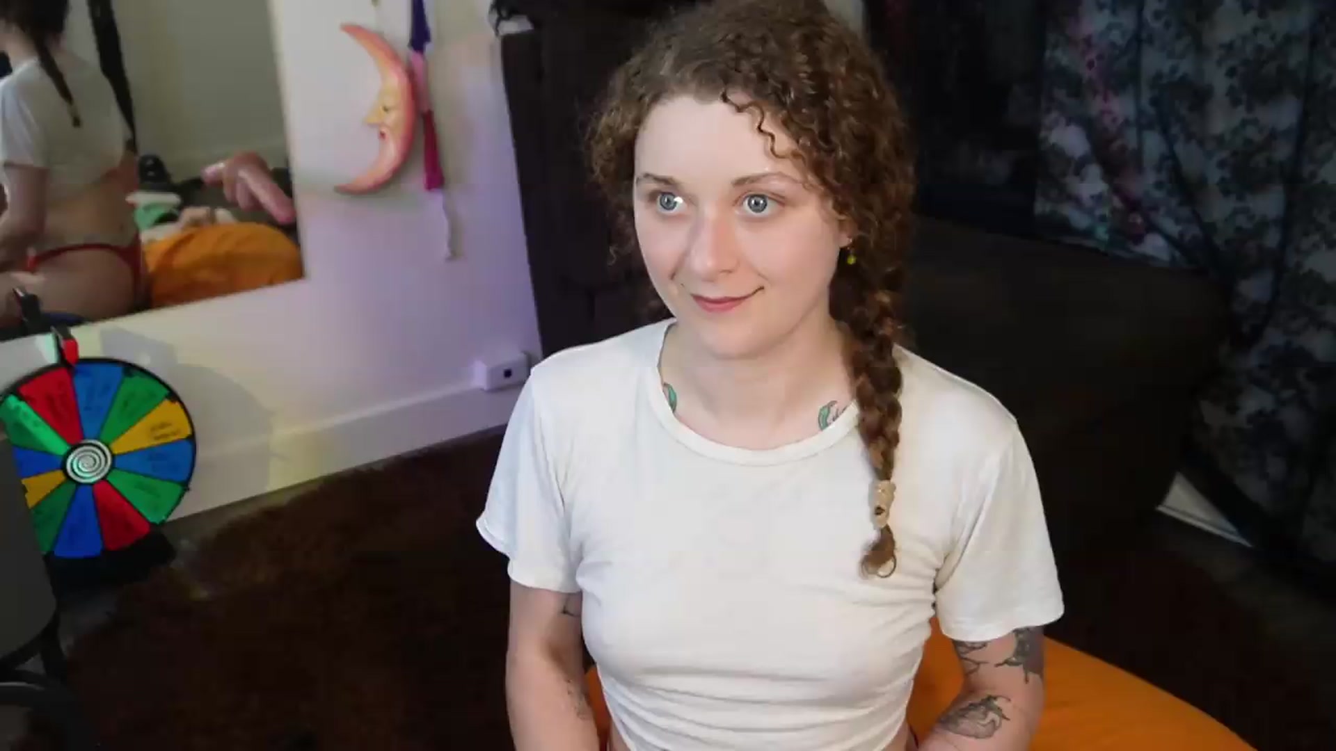 Gallery image thumbnail from peachyqueen's myfreecams stream on, 08/18/2026, 23:34 image 14 of 20