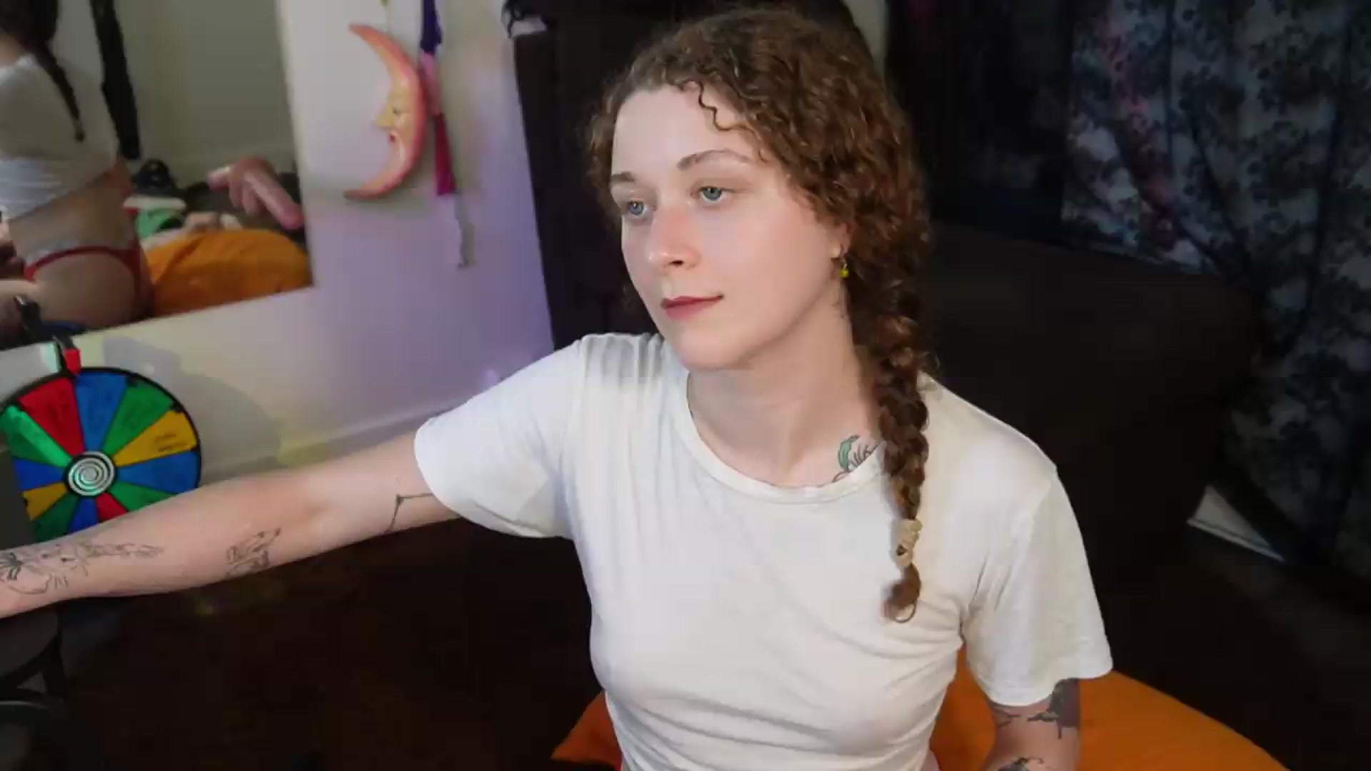 Gallery image thumbnail from peachyqueen's myfreecams stream on, 08/18/2026, 23:34 image 13 of 20