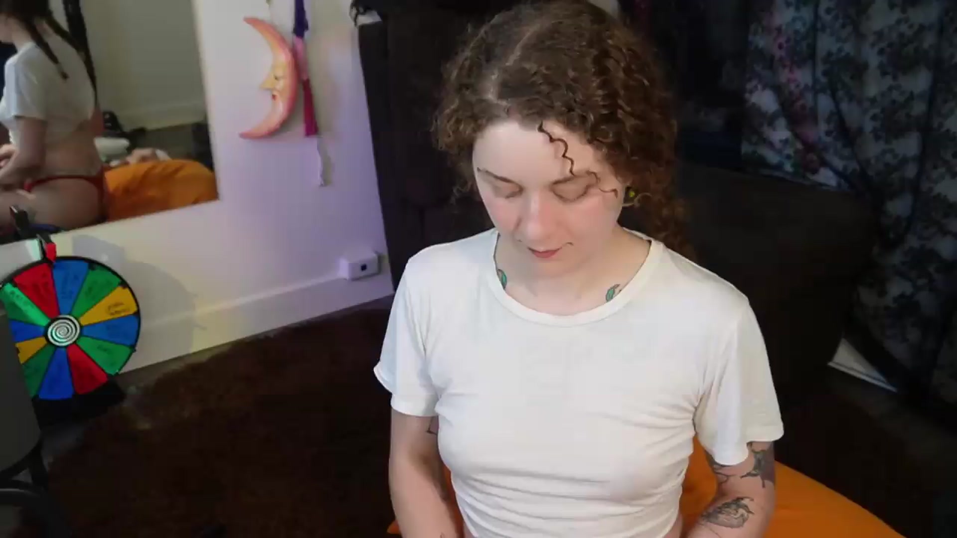 Gallery image thumbnail from peachyqueen's myfreecams stream on, 08/18/2026, 23:34 image 17 of 20