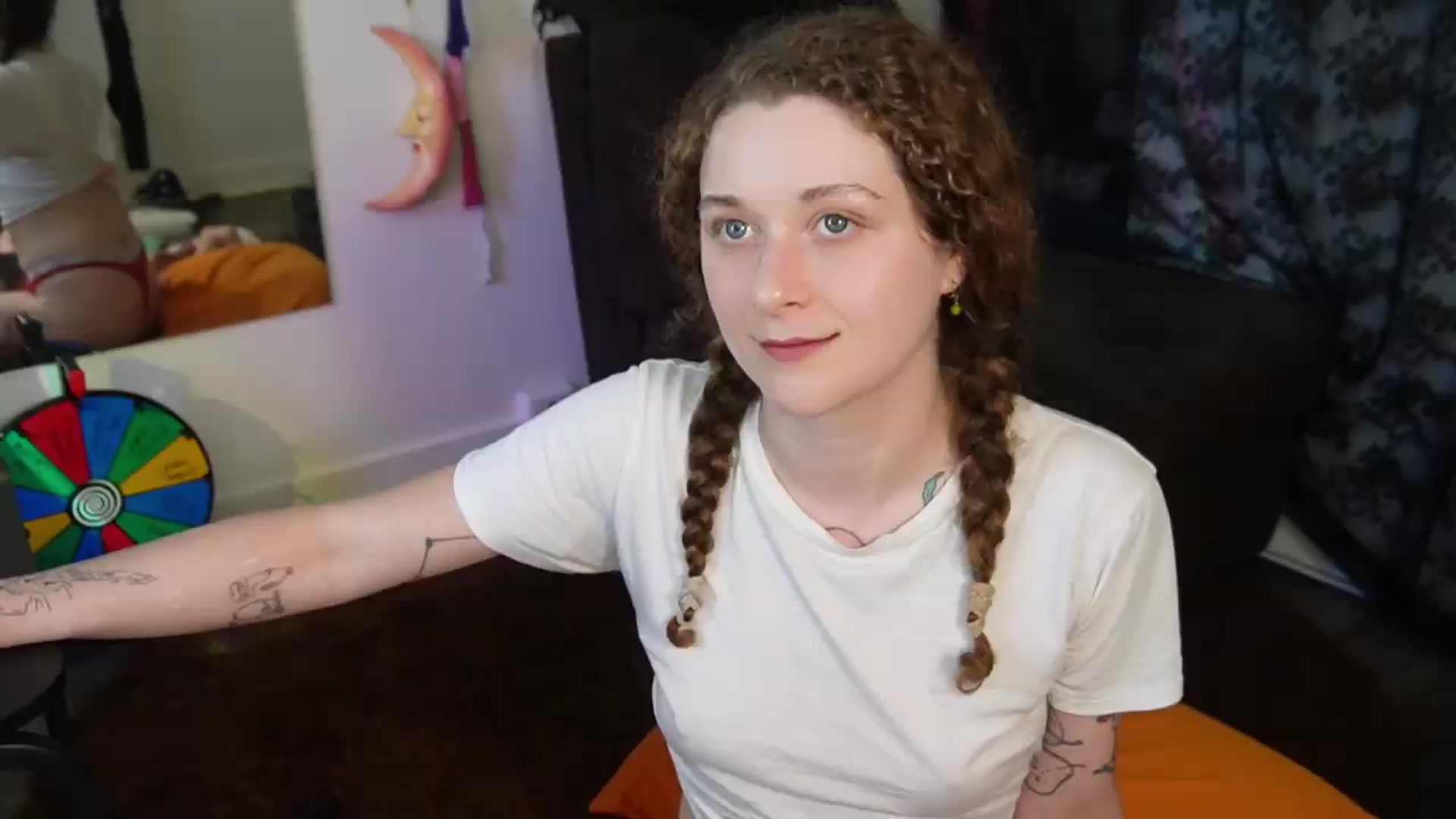 Gallery image thumbnail from peachyqueen's myfreecams stream on, 08/18/2026, 23:34 image 19 of 20