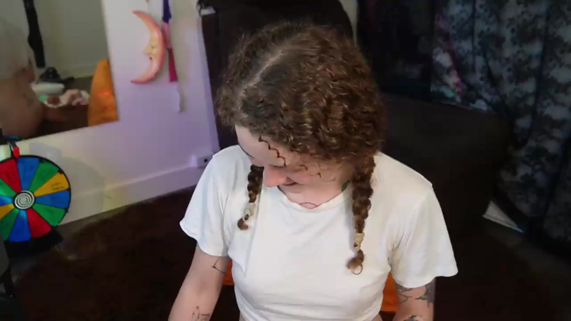 Gallery image thumbnail from peachyqueen's myfreecams stream on, 08/19/2026, 24:00 image 5 of 20