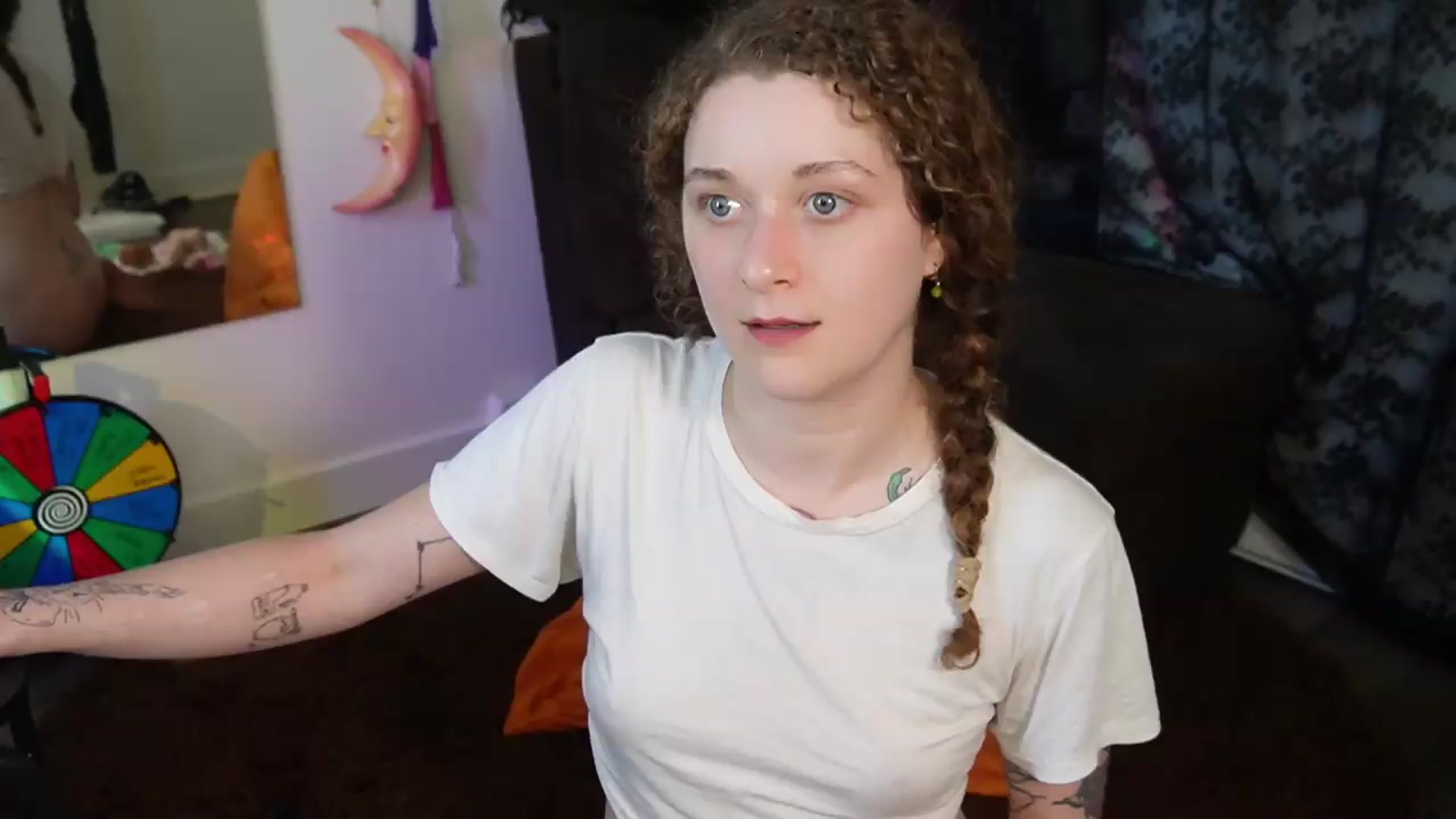 Gallery image thumbnail from peachyqueen's myfreecams stream on, 08/19/2026, 24:00 image 7 of 20