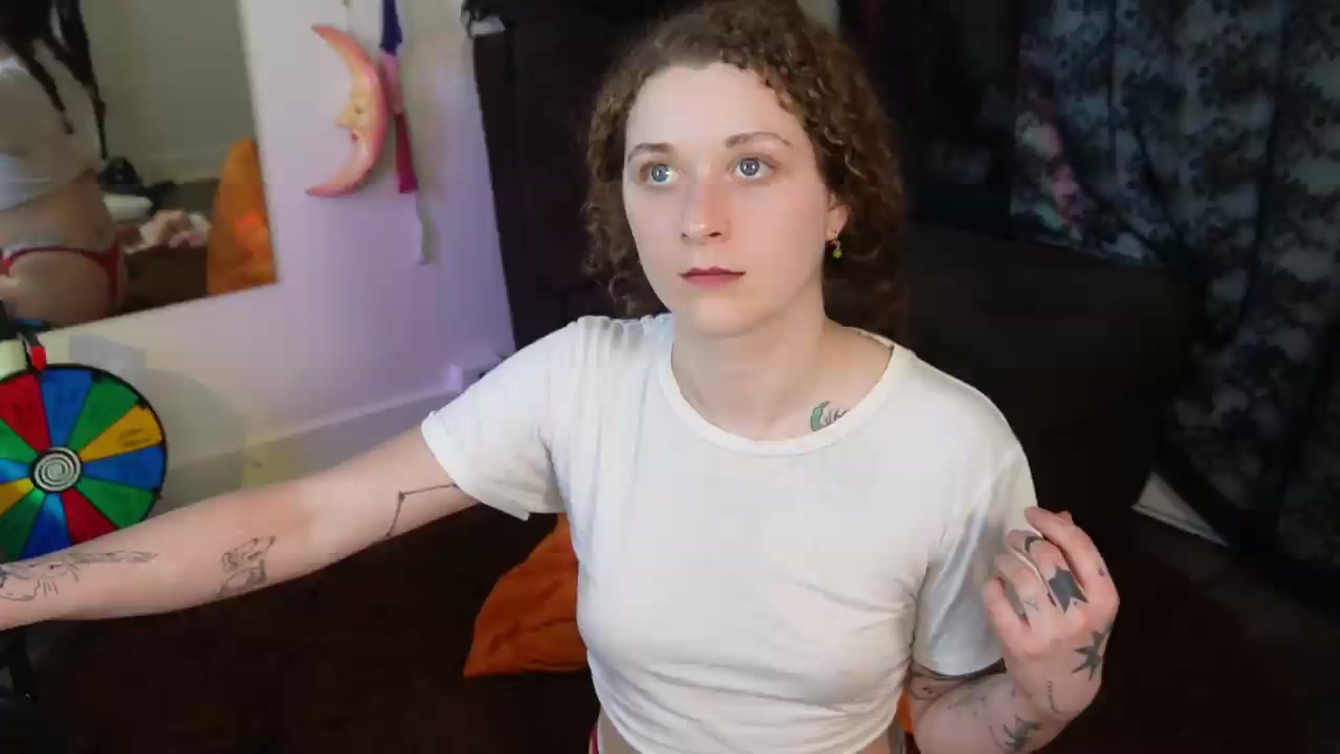 Gallery image thumbnail from peachyqueen's myfreecams stream on, 08/19/2026, 24:00 image 14 of 20