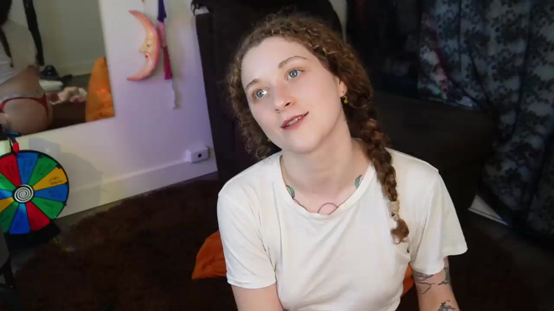 Gallery image thumbnail from peachyqueen's myfreecams stream on, 08/19/2026, 24:00 image 8 of 20