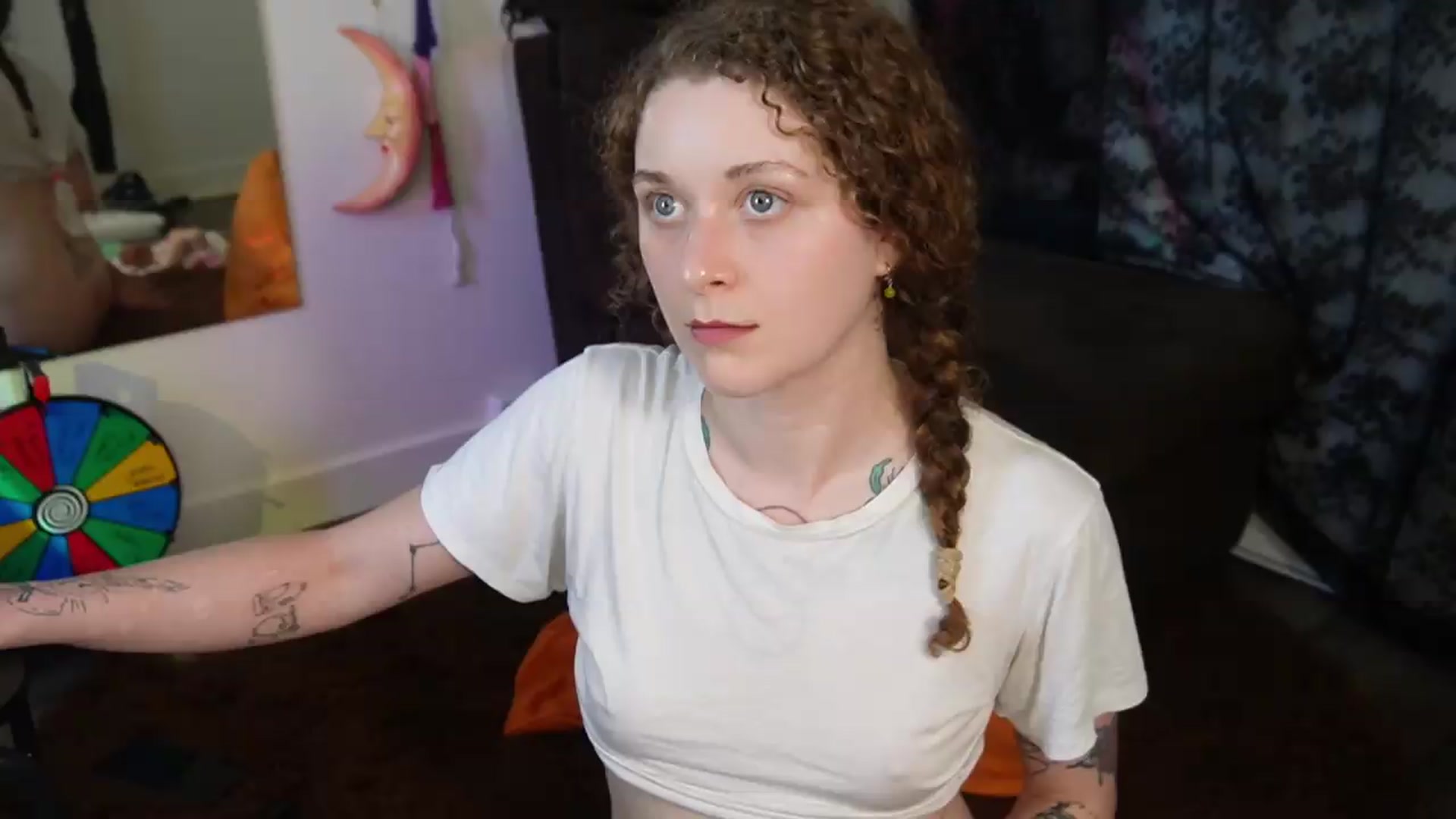Gallery image thumbnail from peachyqueen's myfreecams stream on, 08/19/2026, 24:00 image 2 of 20
