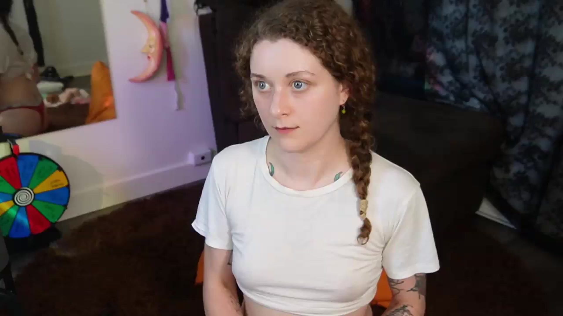 Gallery image thumbnail from peachyqueen's myfreecams stream on, 08/19/2026, 24:44 image 2 of 20