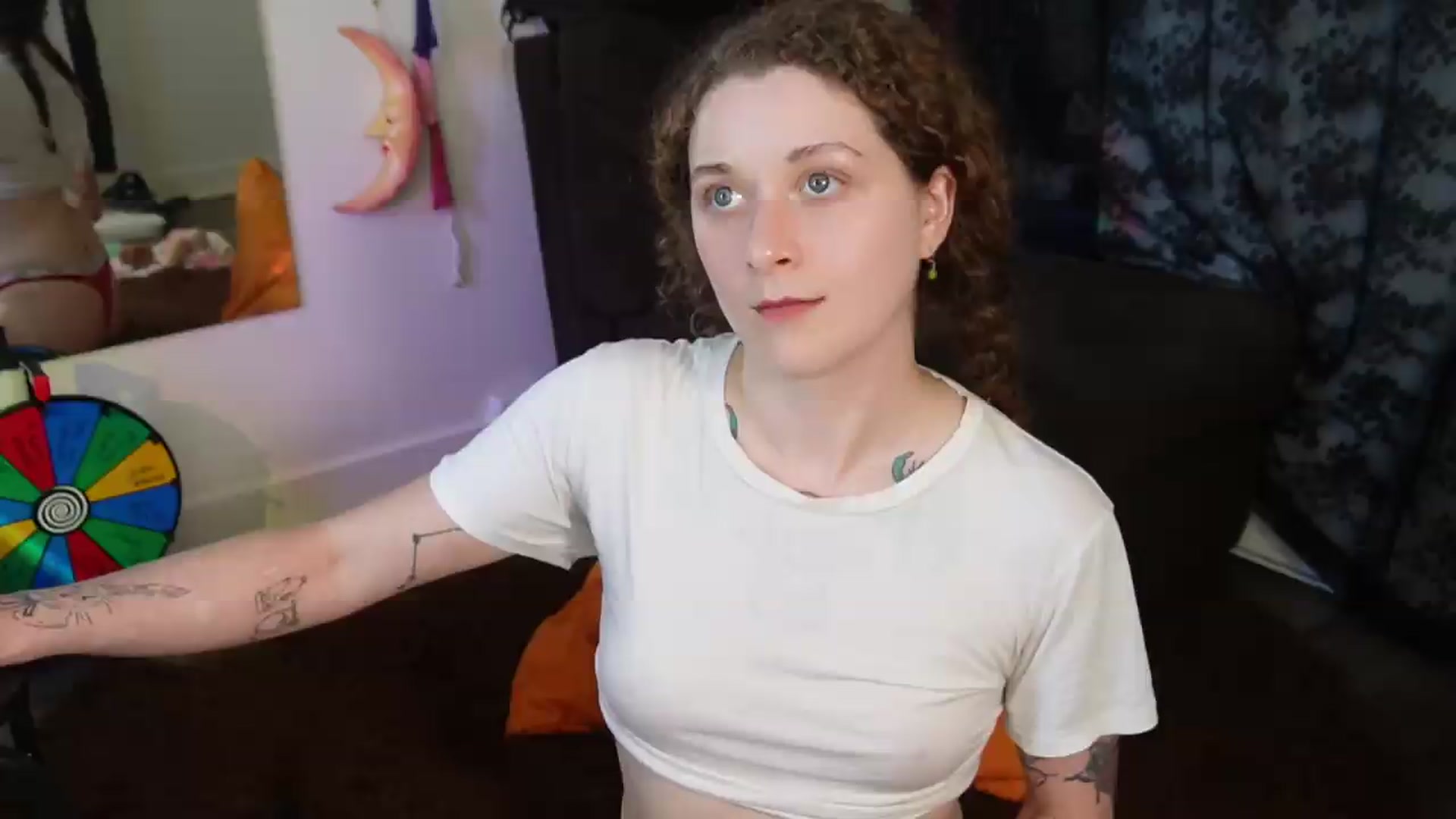 Gallery image thumbnail from peachyqueen's myfreecams stream on, 08/19/2026, 24:44 image 3 of 20