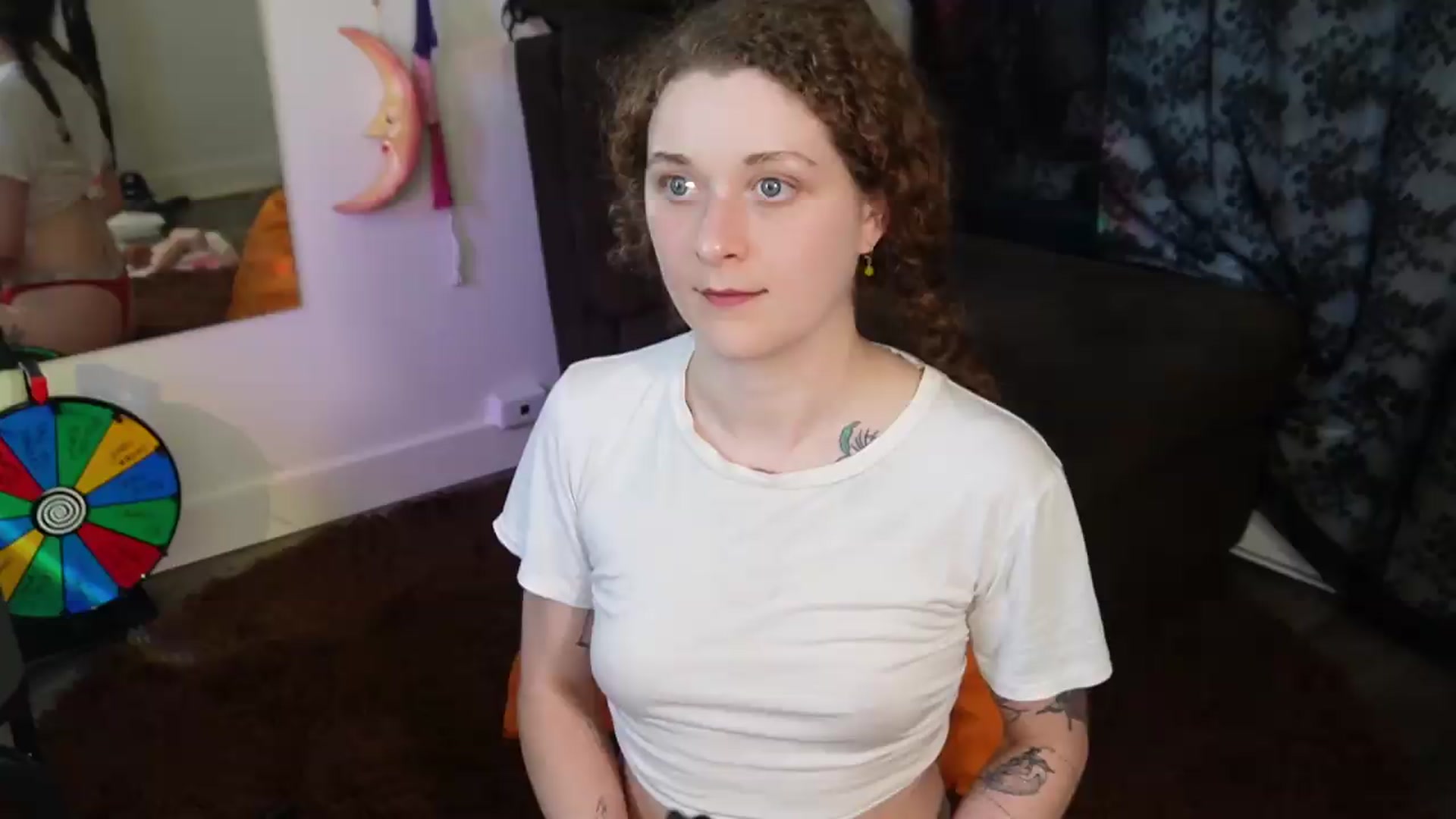 Gallery image thumbnail from peachyqueen's myfreecams stream on, 08/19/2026, 24:44 image 17 of 20