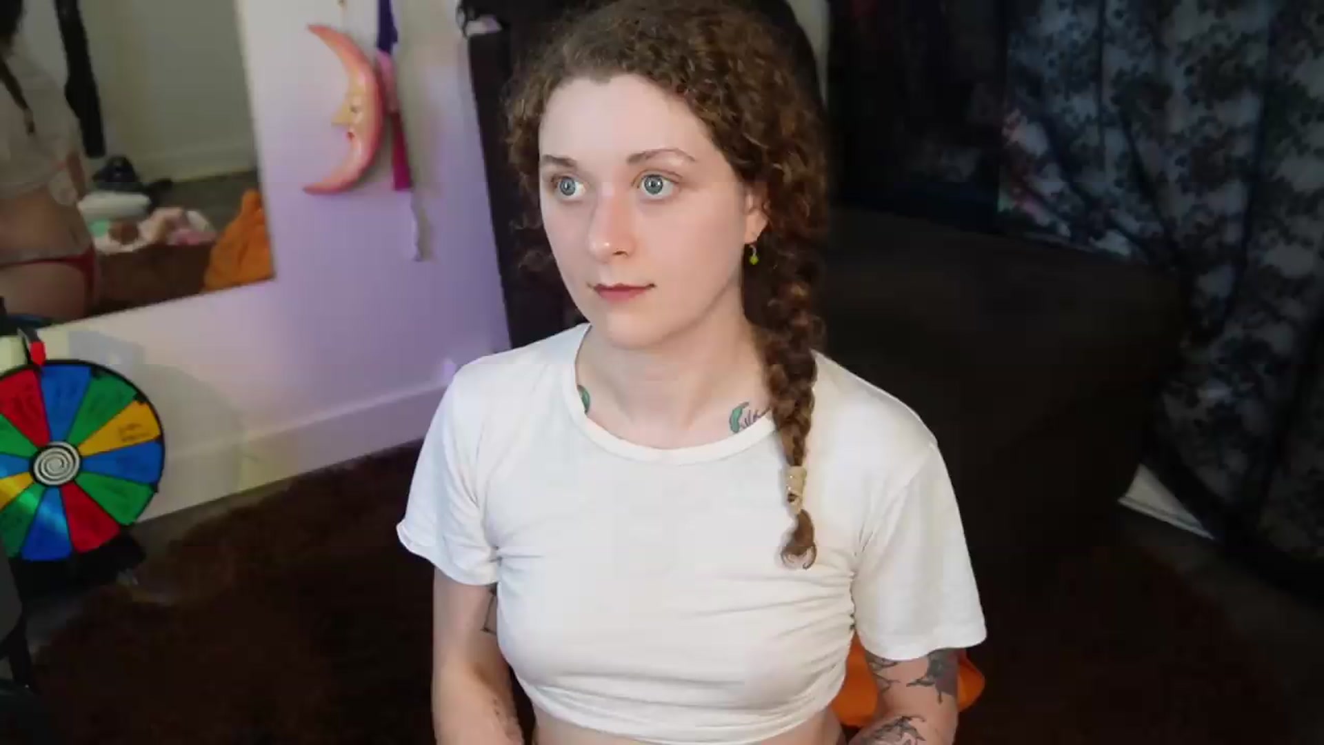 Gallery image thumbnail from peachyqueen's myfreecams stream on, 08/19/2026, 24:44 image 7 of 20