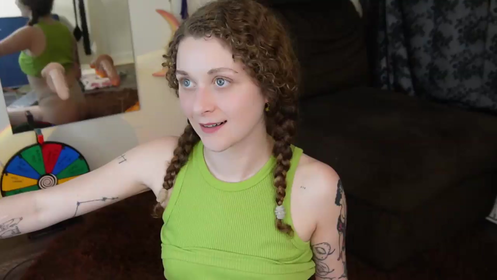 Gallery image thumbnail from peachyqueen's myfreecams stream on, 08/19/2026, 23:51 image 9 of 20