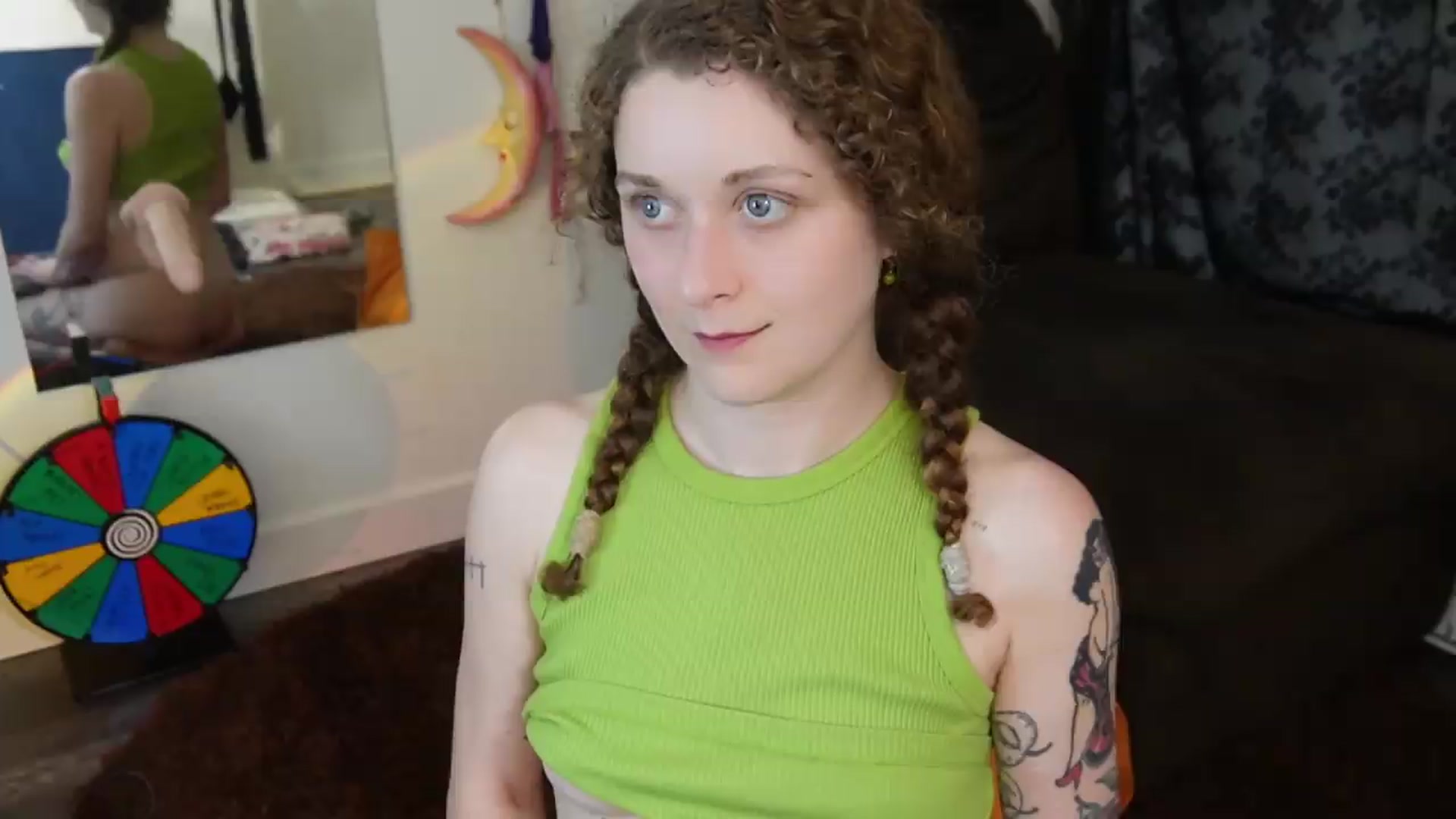 Gallery image thumbnail from peachyqueen's myfreecams stream on, 08/19/2026, 23:51 image 15 of 20